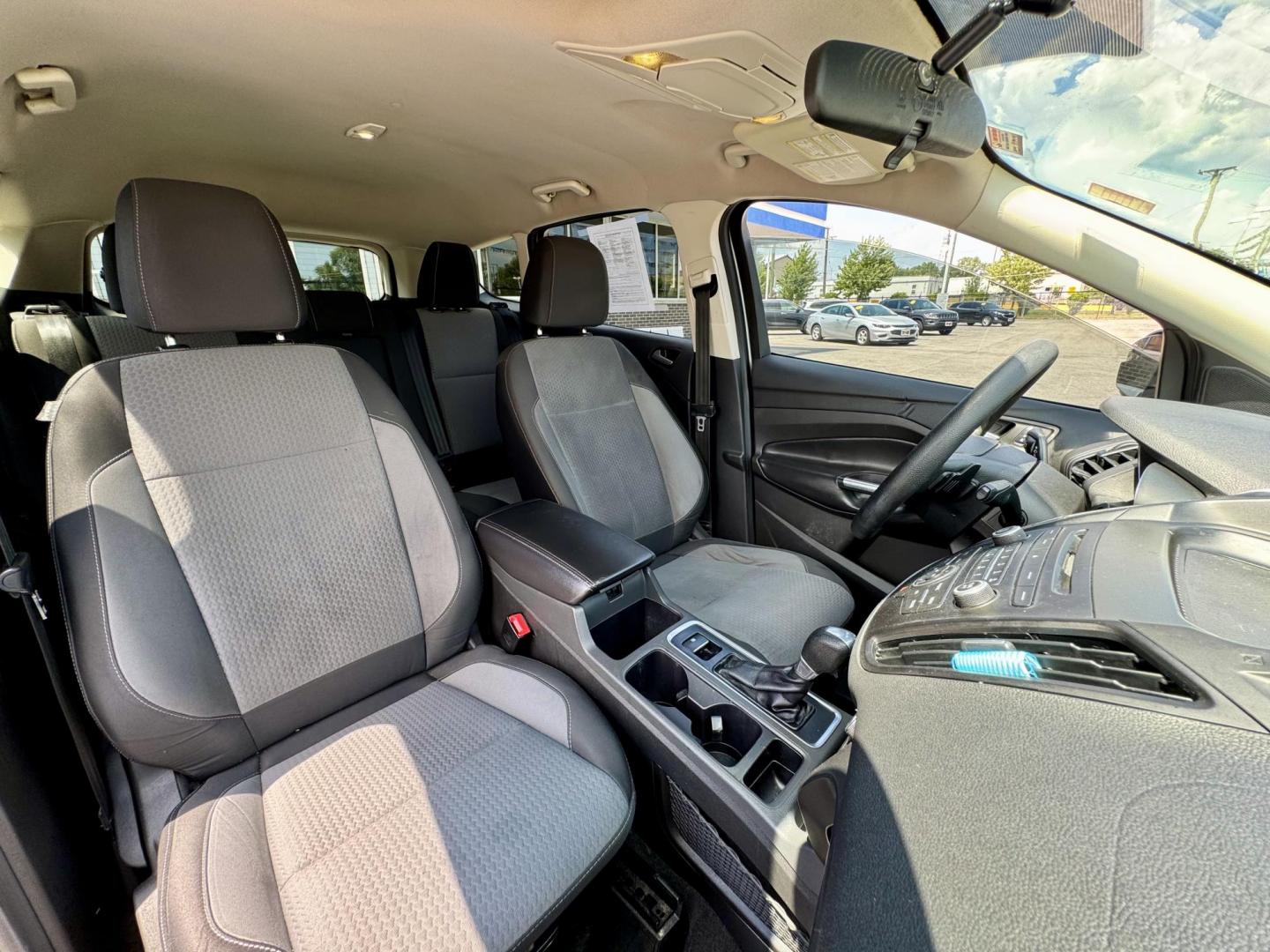 2017 GRAY Ford Escape SE FWD (1FMCU0GD2HU) with an 1.5L L4 DOHC 16V engine, 6A transmission, located at 7600 S Western Ave., Chicago, IL, 60620, (773) 918-3980, 0.000000, 0.000000 - Photo#8