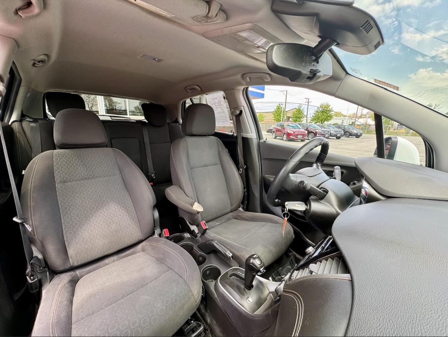2019 WHITE Chevrolet Trax LS FWD (3GNCJKSB4KL) with an 1.4L L4 DOHC 16V engine, 6A transmission, located at 7600 S Western Ave., Chicago, IL, 60620, (773) 918-3980, 0.000000, 0.000000 - Photo#9
