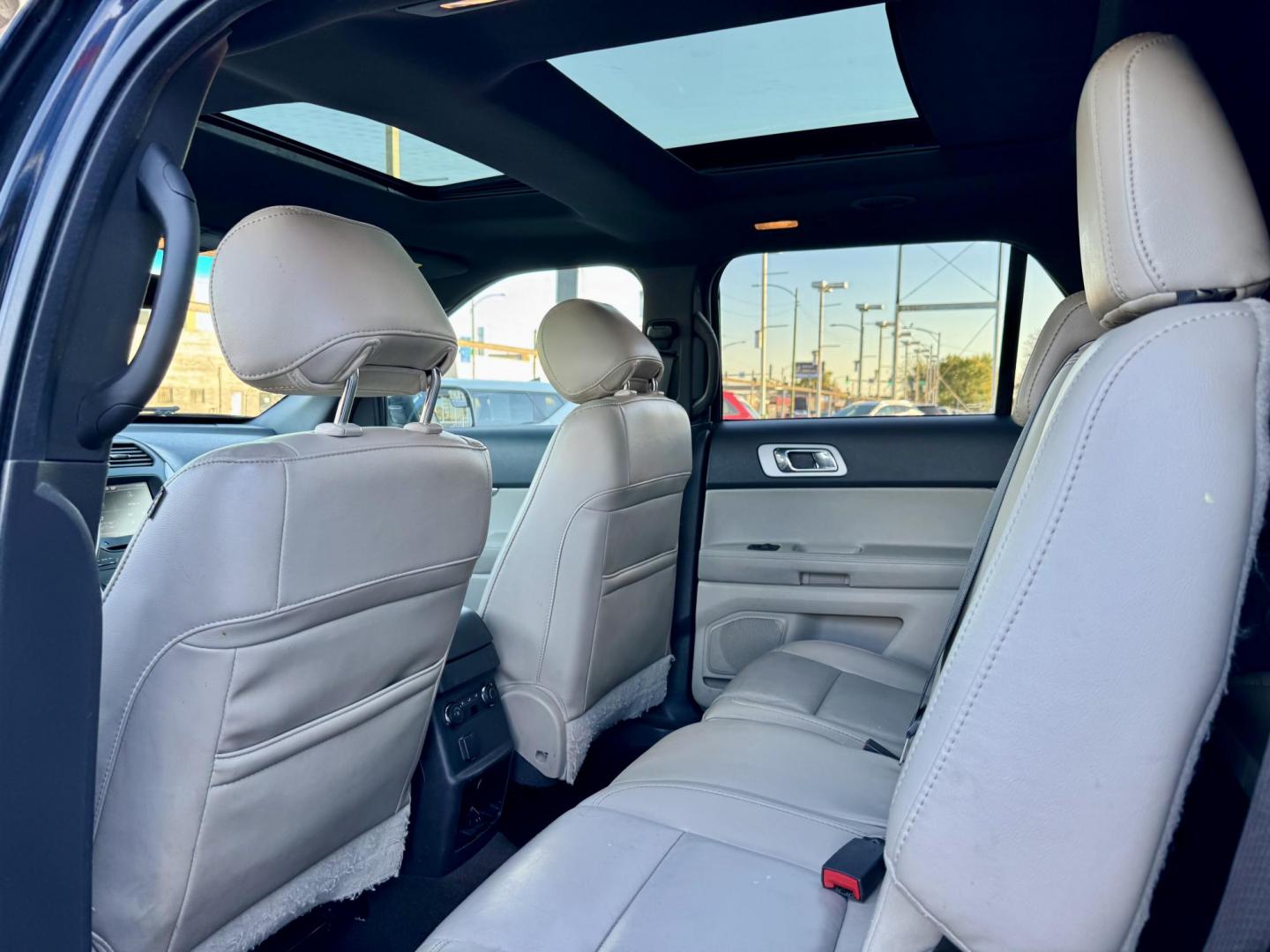 2013 BLACK Ford Explorer XLT FWD (1FM5K7D8XDG) with an 3.5L V6 DOHC 24V engine, 6-Speed Automatic transmission, located at 7600 S Western Ave., Chicago, IL, 60620, (773) 918-3980, 0.000000, 0.000000 - Photo#12