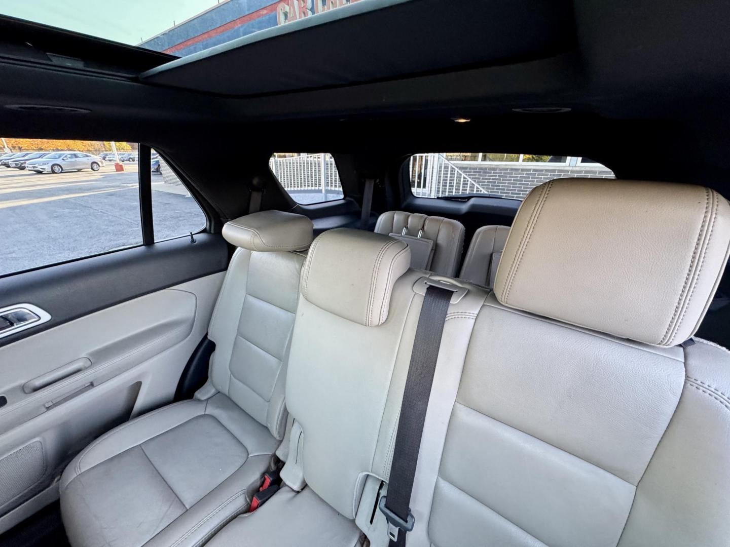 2013 BLACK Ford Explorer XLT FWD (1FM5K7D8XDG) with an 3.5L V6 DOHC 24V engine, 6-Speed Automatic transmission, located at 7600 S Western Ave., Chicago, IL, 60620, (773) 918-3980, 0.000000, 0.000000 - Photo#13