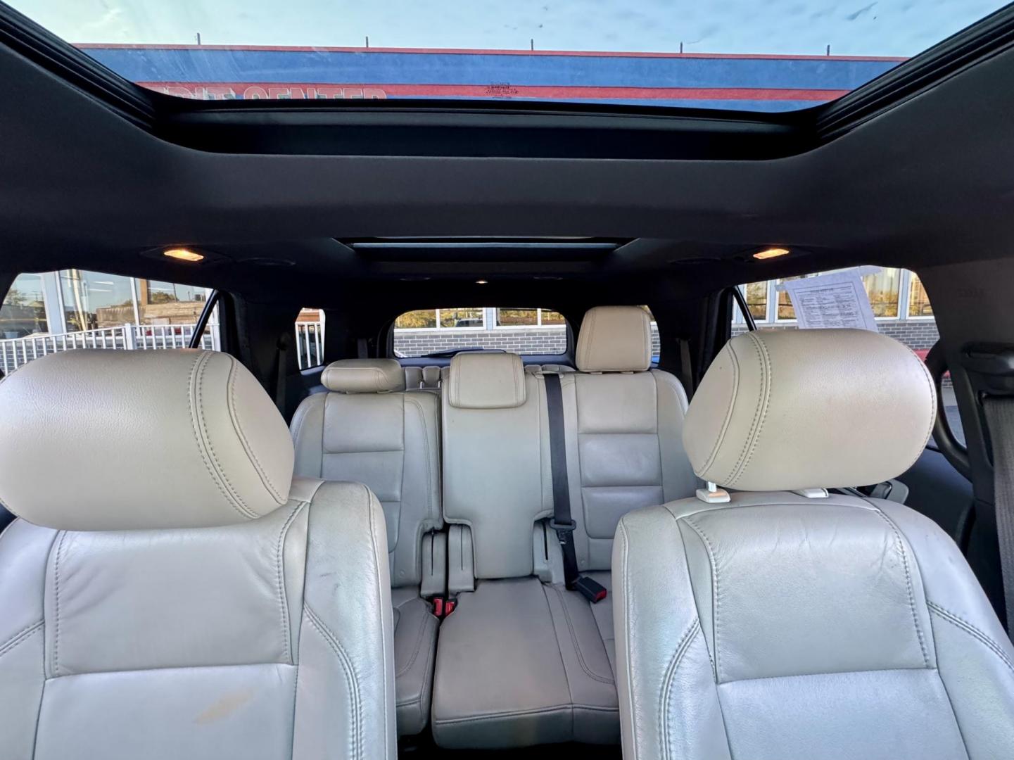 2013 BLACK Ford Explorer XLT FWD (1FM5K7D8XDG) with an 3.5L V6 DOHC 24V engine, 6-Speed Automatic transmission, located at 7600 S Western Ave., Chicago, IL, 60620, (773) 918-3980, 0.000000, 0.000000 - Photo#11