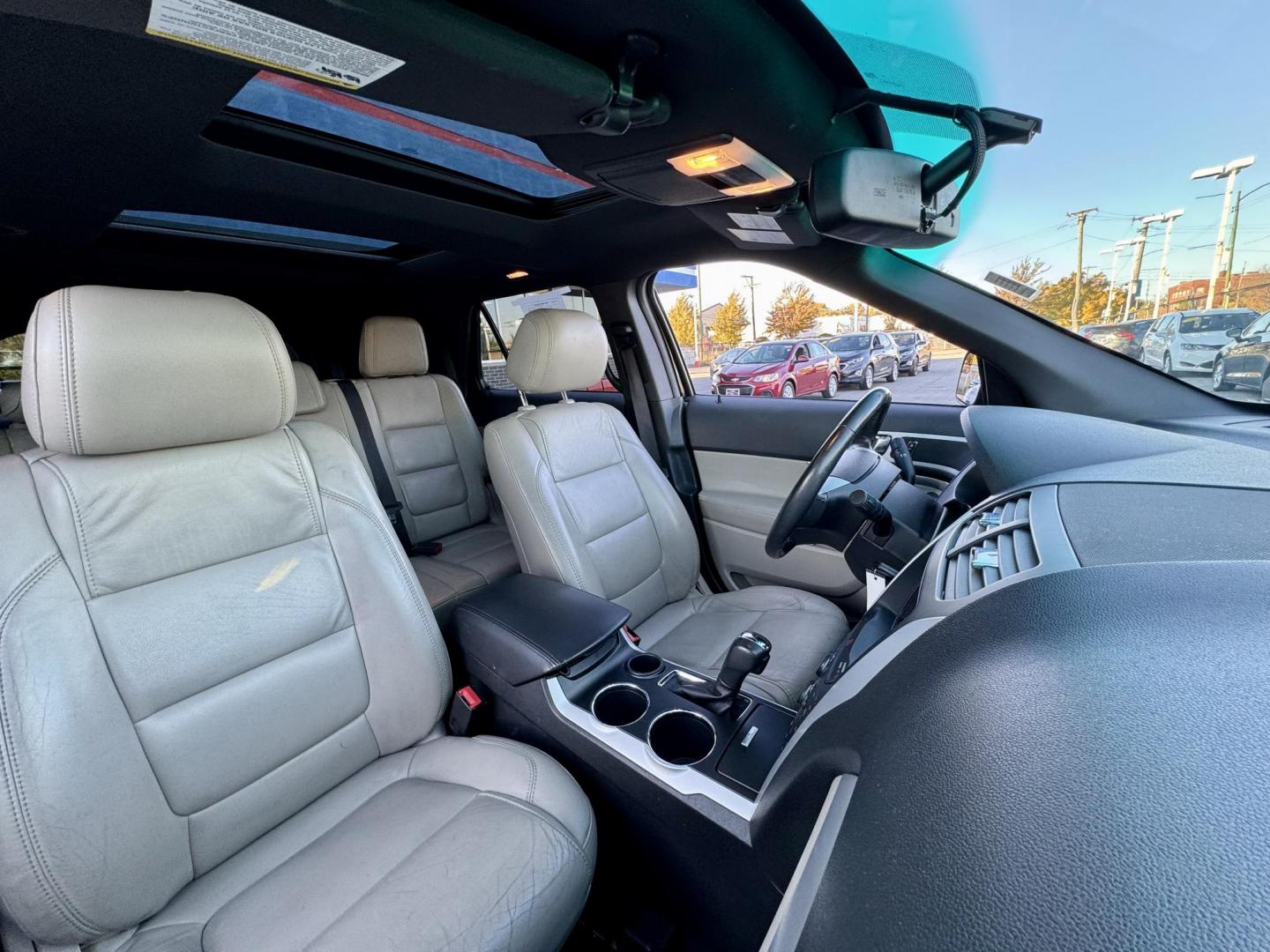 2013 BLACK Ford Explorer XLT FWD (1FM5K7D8XDG) with an 3.5L V6 DOHC 24V engine, 6-Speed Automatic transmission, located at 7600 S Western Ave., Chicago, IL, 60620, (773) 918-3980, 0.000000, 0.000000 - Photo#9