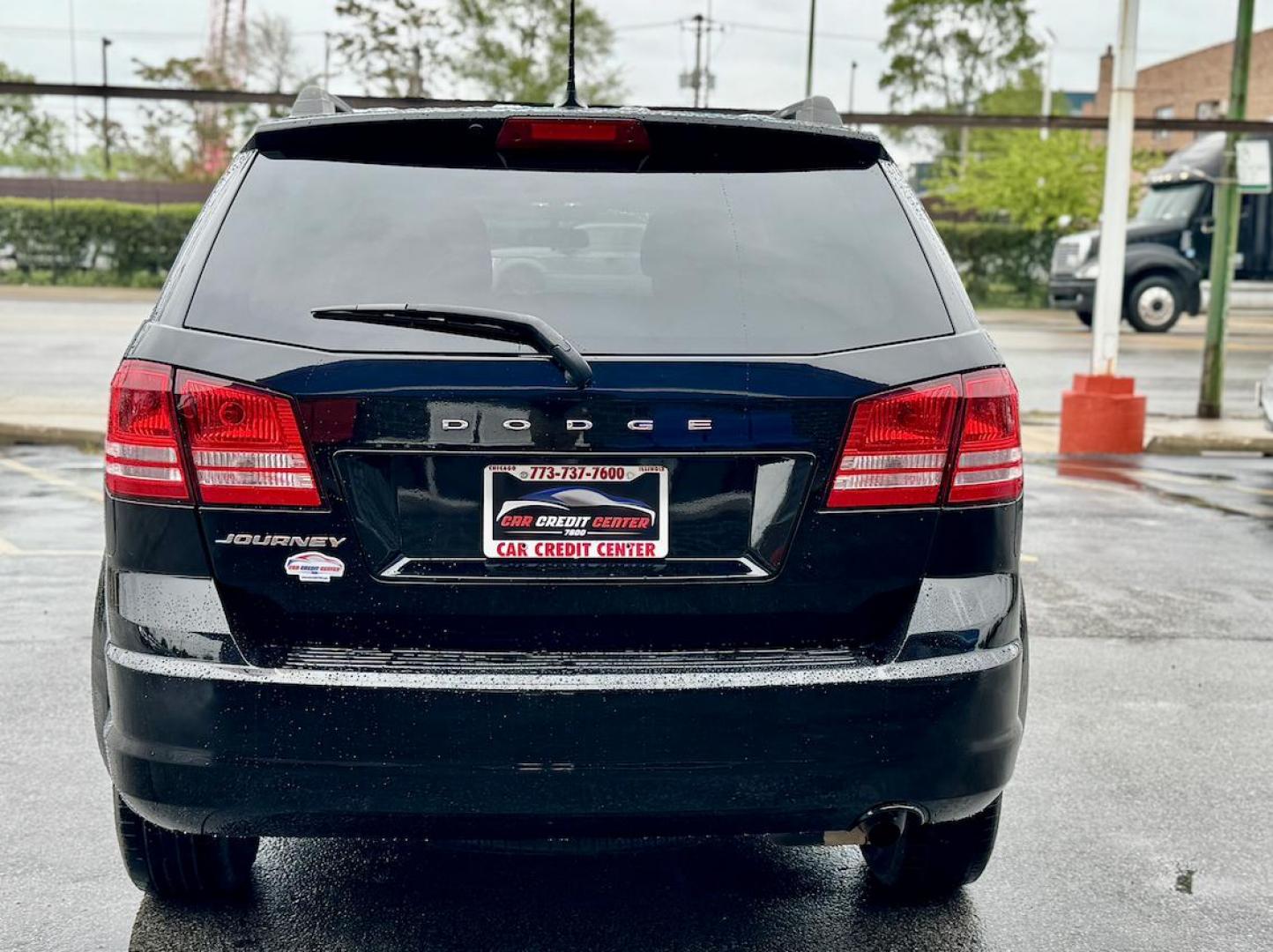 2018 BLACK Dodge Journey SE (3C4PDCAB3JT) with an 2.4L L4 DOHC 16V engine, 4A transmission, located at 7600 S Western Ave., Chicago, IL, 60620, (773) 918-3980, 0.000000, 0.000000 - Photo#3