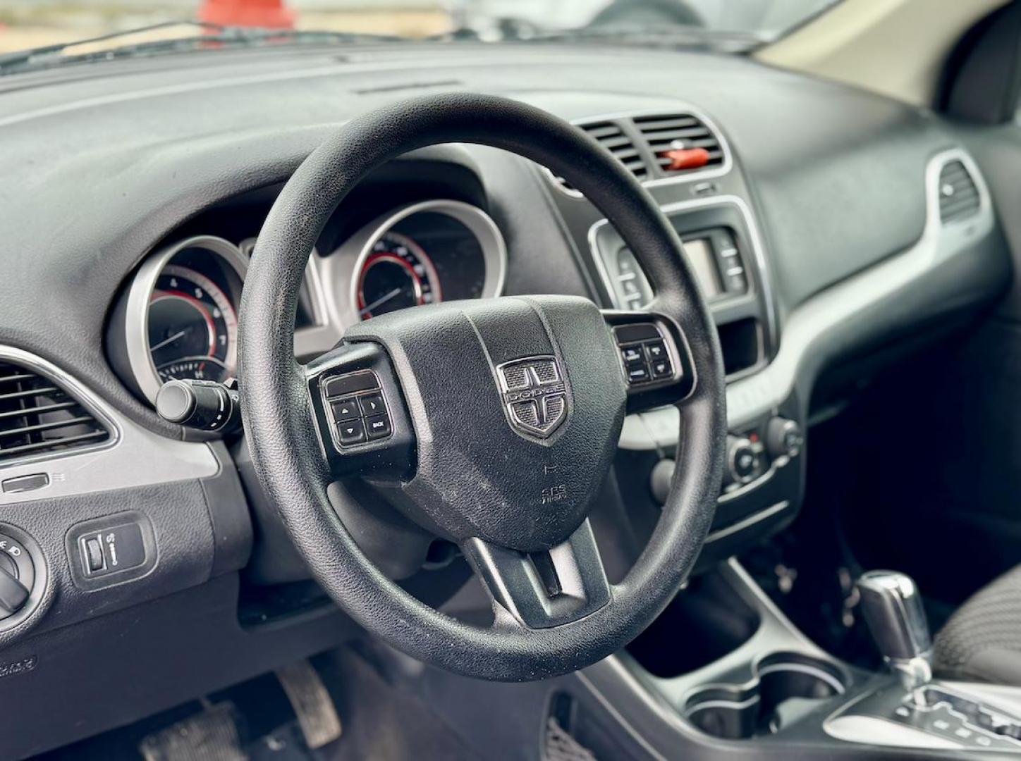2018 BLACK Dodge Journey SE (3C4PDCAB3JT) with an 2.4L L4 DOHC 16V engine, 4A transmission, located at 7600 S Western Ave., Chicago, IL, 60620, (773) 918-3980, 0.000000, 0.000000 - Photo#5