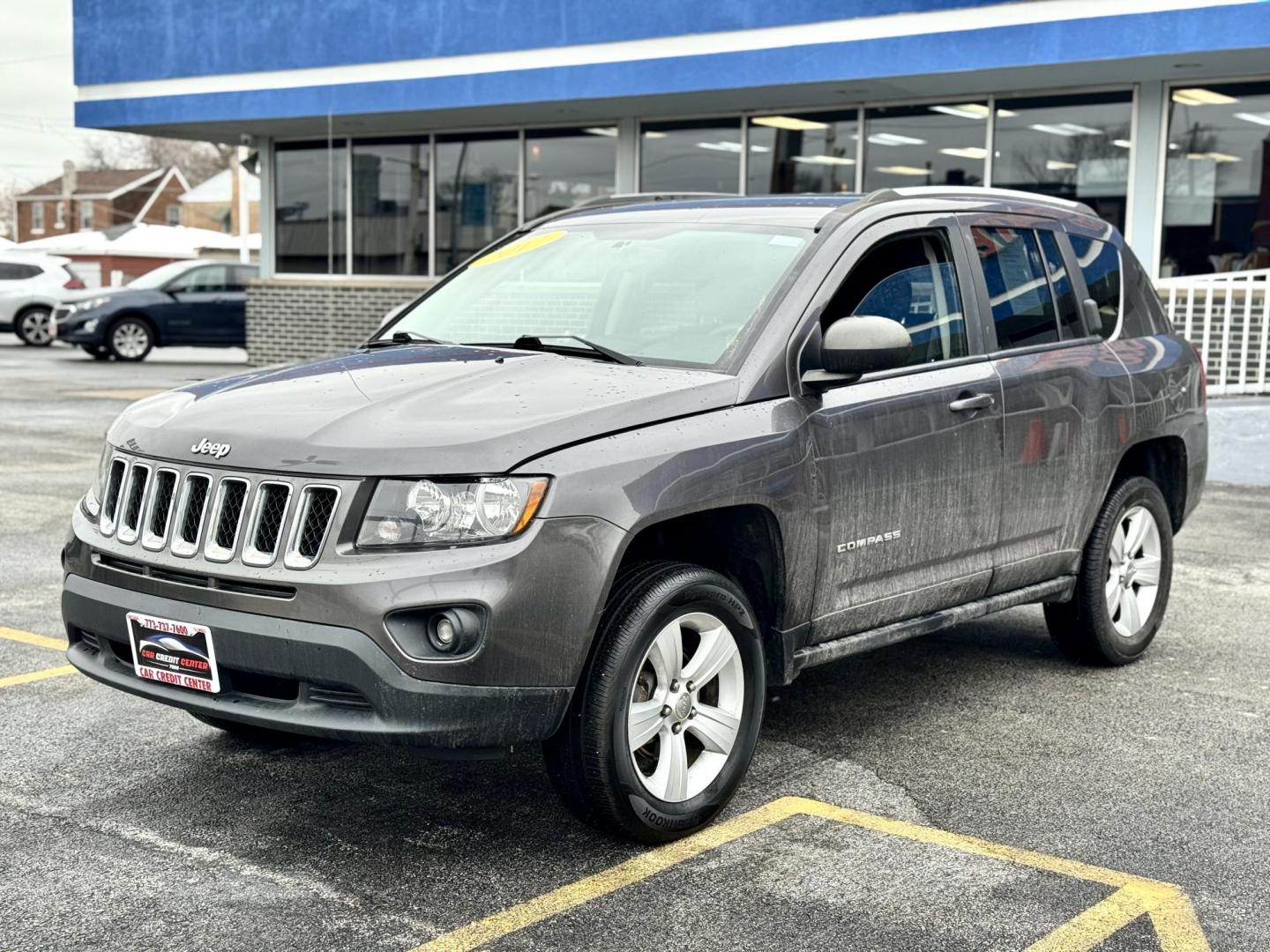 2017 GRAY Jeep Compass Sport 4WD (1C4NJDBBXHD) with an 2.4L L4 DOHC 16V engine, located at 7600 S Western Ave., Chicago, IL, 60620, (773) 918-3980, 0.000000, 0.000000 - Photo#2