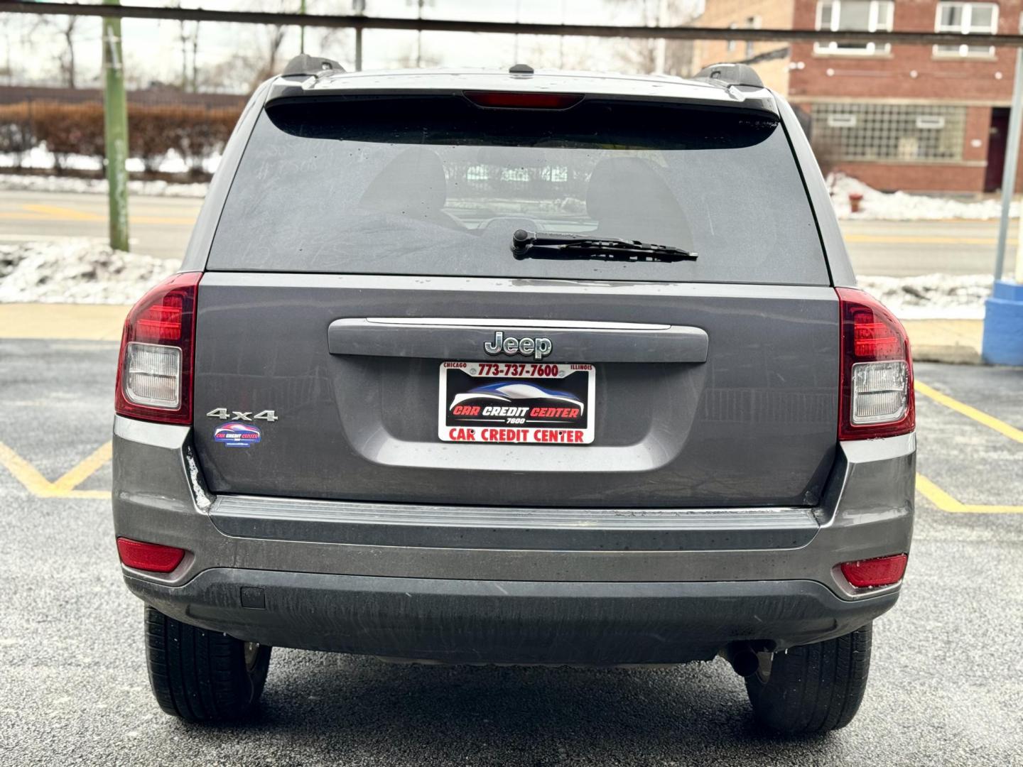 2017 GRAY Jeep Compass Sport 4WD (1C4NJDBBXHD) with an 2.4L L4 DOHC 16V engine, located at 7600 S Western Ave., Chicago, IL, 60620, (773) 918-3980, 0.000000, 0.000000 - Photo#3