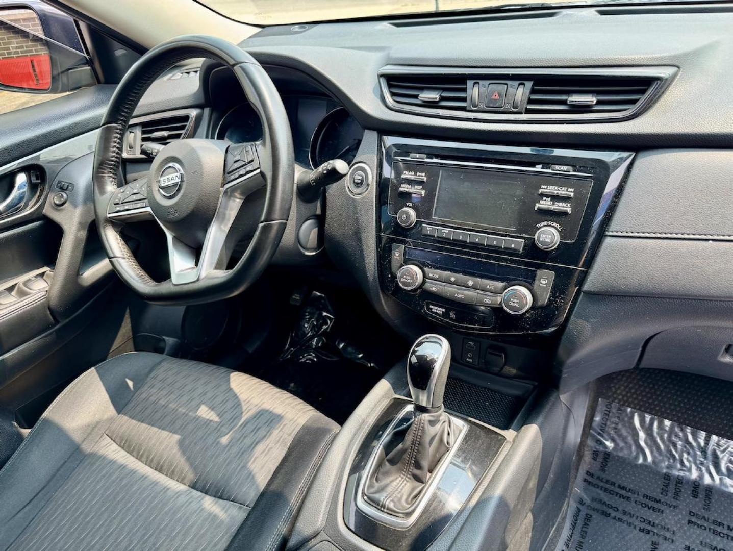 2017 BLUE Nissan Rogue SL AWD (JN8AT2MV2HW) with an 2.5L L4 DOHC 16V engine, CVT transmission, located at 7600 S Western Ave., Chicago, IL, 60620, (773) 918-3980, 0.000000, 0.000000 - Photo#8