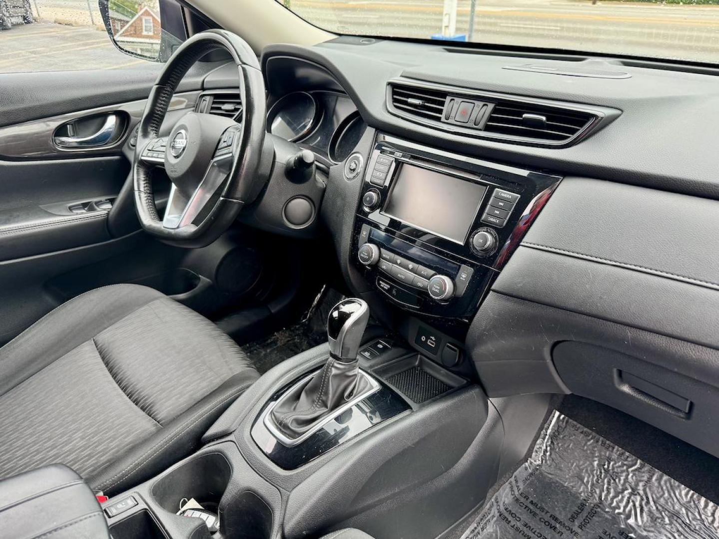 2019 GRAY Nissan Rogue S 2WD (JN8AT2MT4KW) with an 2.5L L4 DOHC 16V engine, CVT transmission, located at 7600 S Western Ave., Chicago, IL, 60620, (773) 918-3980, 0.000000, 0.000000 - Photo#8