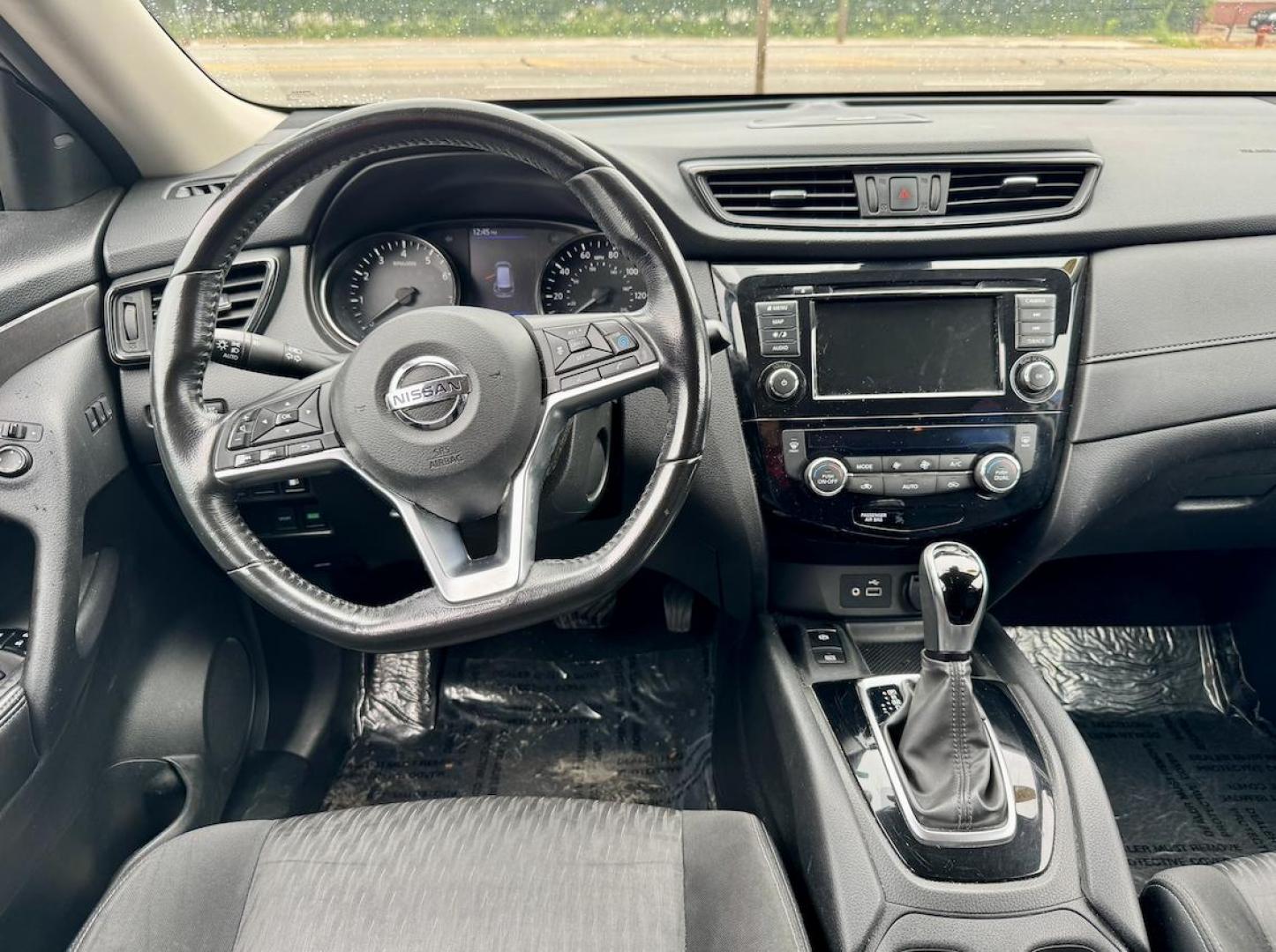 2019 GRAY Nissan Rogue S 2WD (JN8AT2MT4KW) with an 2.5L L4 DOHC 16V engine, CVT transmission, located at 7600 S Western Ave., Chicago, IL, 60620, (773) 918-3980, 0.000000, 0.000000 - Photo#6