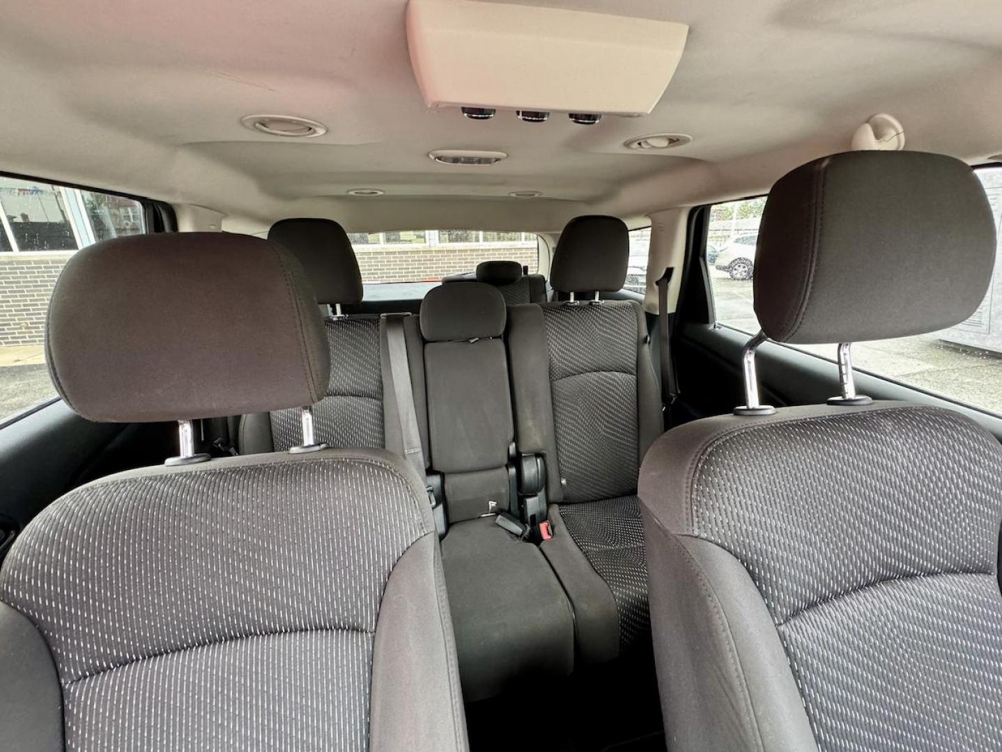 2017 WHITE Dodge Journey SE (3C4PDCAB0HT) with an 2.4L L4 DOHC 16V engine, 4A transmission, located at 7600 S Western Ave., Chicago, IL, 60620, (773) 918-3980, 0.000000, 0.000000 - Photo#12