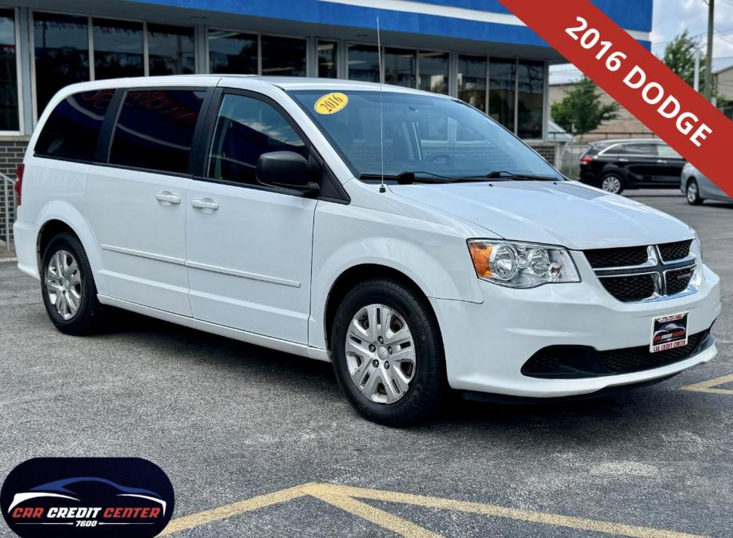 2016 WHITE Dodge Grand Caravan SE (2C4RDGBG1GR) with an 3.6L V6 DOHC 24V engine, 6A transmission, located at 7600 S Western Ave., Chicago, IL, 60620, (773) 918-3980, 0.000000, 0.000000 - Photo#0