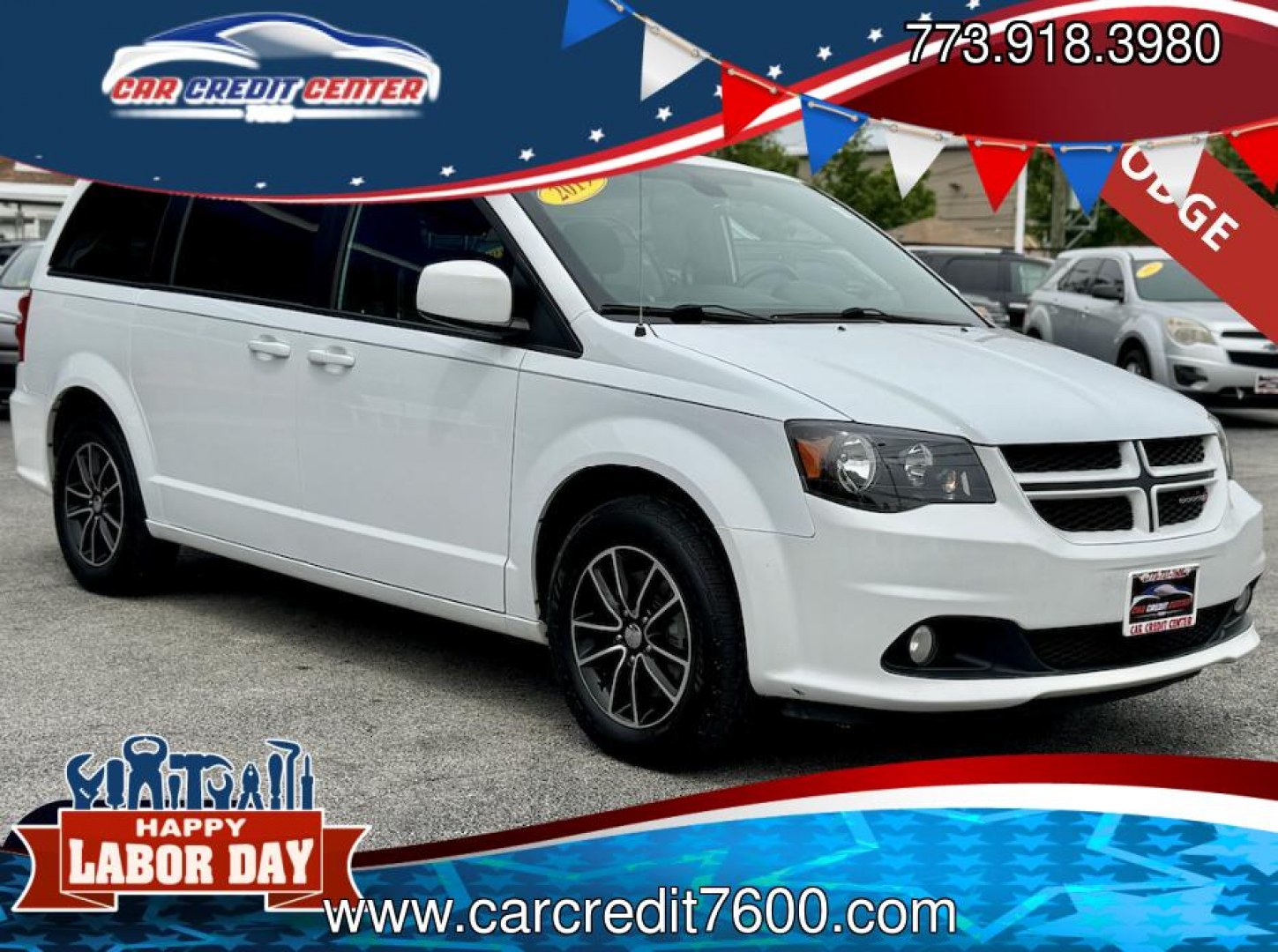 2019 WHITE Dodge Grand Caravan GT (2C4RDGEGXKR) with an 3.6L V6 DOHC 24V engine, 6A transmission, located at 7600 S Western Ave., Chicago, IL, 60620, (773) 918-3980, 0.000000, 0.000000- Photo#0