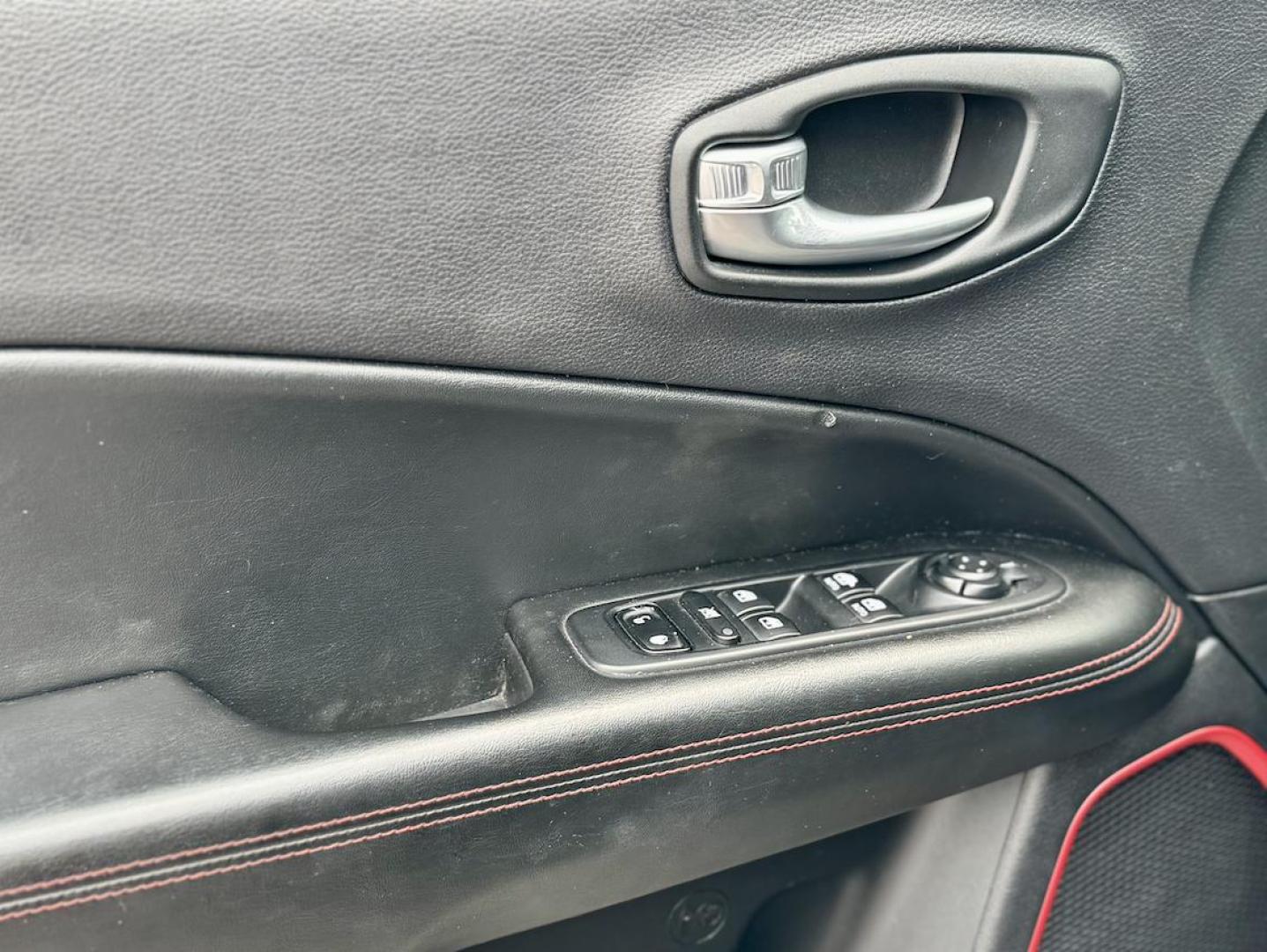 2018 GRAY Jeep Compass Limited 4WD (3C4NJDDB8JT) with an 2.4L L4 DOHC 16V engine, CVT transmission, located at 7600 S Western Ave., Chicago, IL, 60620, (773) 918-3980, 0.000000, 0.000000 - Photo#11