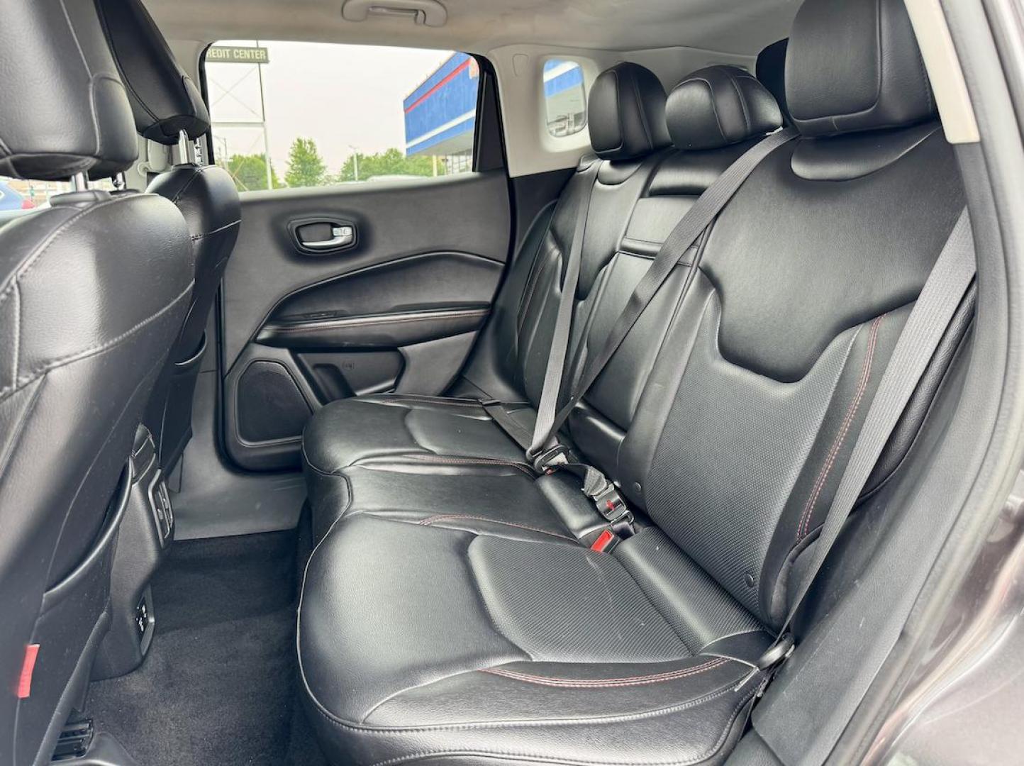 2018 GRAY Jeep Compass Limited 4WD (3C4NJDDB8JT) with an 2.4L L4 DOHC 16V engine, CVT transmission, located at 7600 S Western Ave., Chicago, IL, 60620, (773) 918-3980, 0.000000, 0.000000 - Photo#10