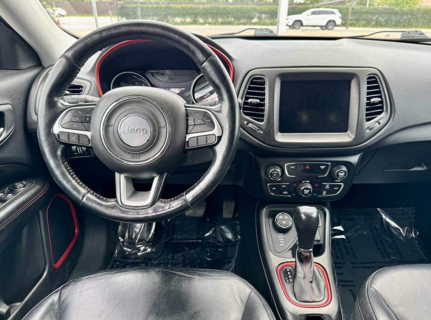 2018 GRAY Jeep Compass Limited 4WD (3C4NJDDB8JT) with an 2.4L L4 DOHC 16V engine, CVT transmission, located at 7600 S Western Ave., Chicago, IL, 60620, (773) 918-3980, 0.000000, 0.000000 - Photo#6