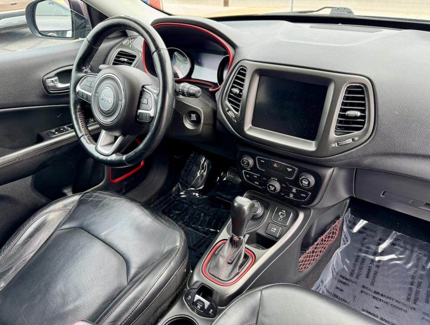 2018 GRAY Jeep Compass Limited 4WD (3C4NJDDB8JT) with an 2.4L L4 DOHC 16V engine, CVT transmission, located at 7600 S Western Ave., Chicago, IL, 60620, (773) 918-3980, 0.000000, 0.000000 - Photo#8