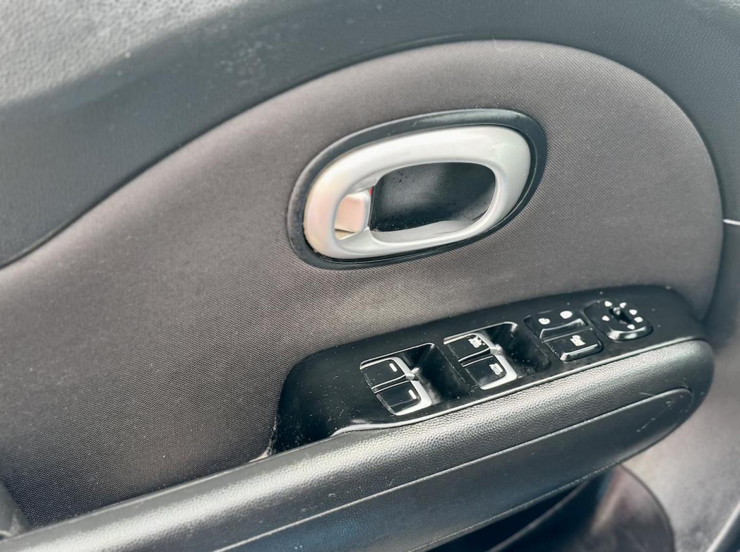 2017 BLUE Kia Soul + (KNDJP3A56H7) with an 2.0L L4 DOHC 16V engine, 6A transmission, located at 7600 S Western Ave., Chicago, IL, 60620, (773) 918-3980, 0.000000, 0.000000 - Photo#11