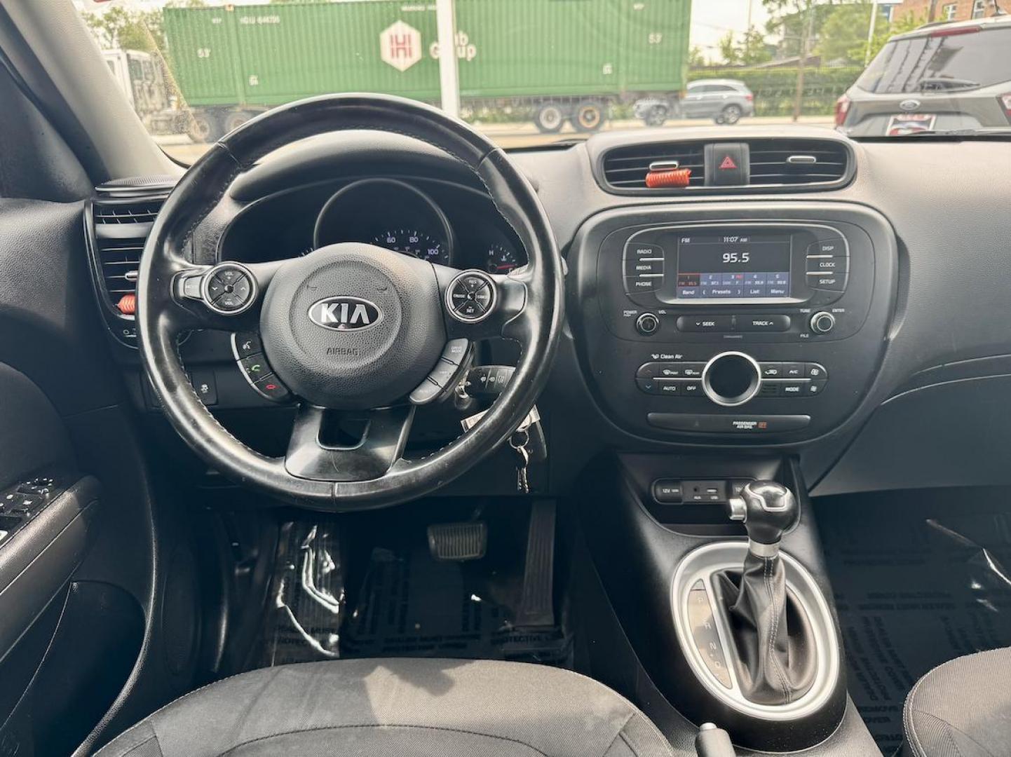 2017 BLUE Kia Soul + (KNDJP3A56H7) with an 2.0L L4 DOHC 16V engine, 6A transmission, located at 7600 S Western Ave., Chicago, IL, 60620, (773) 918-3980, 0.000000, 0.000000 - Photo#6