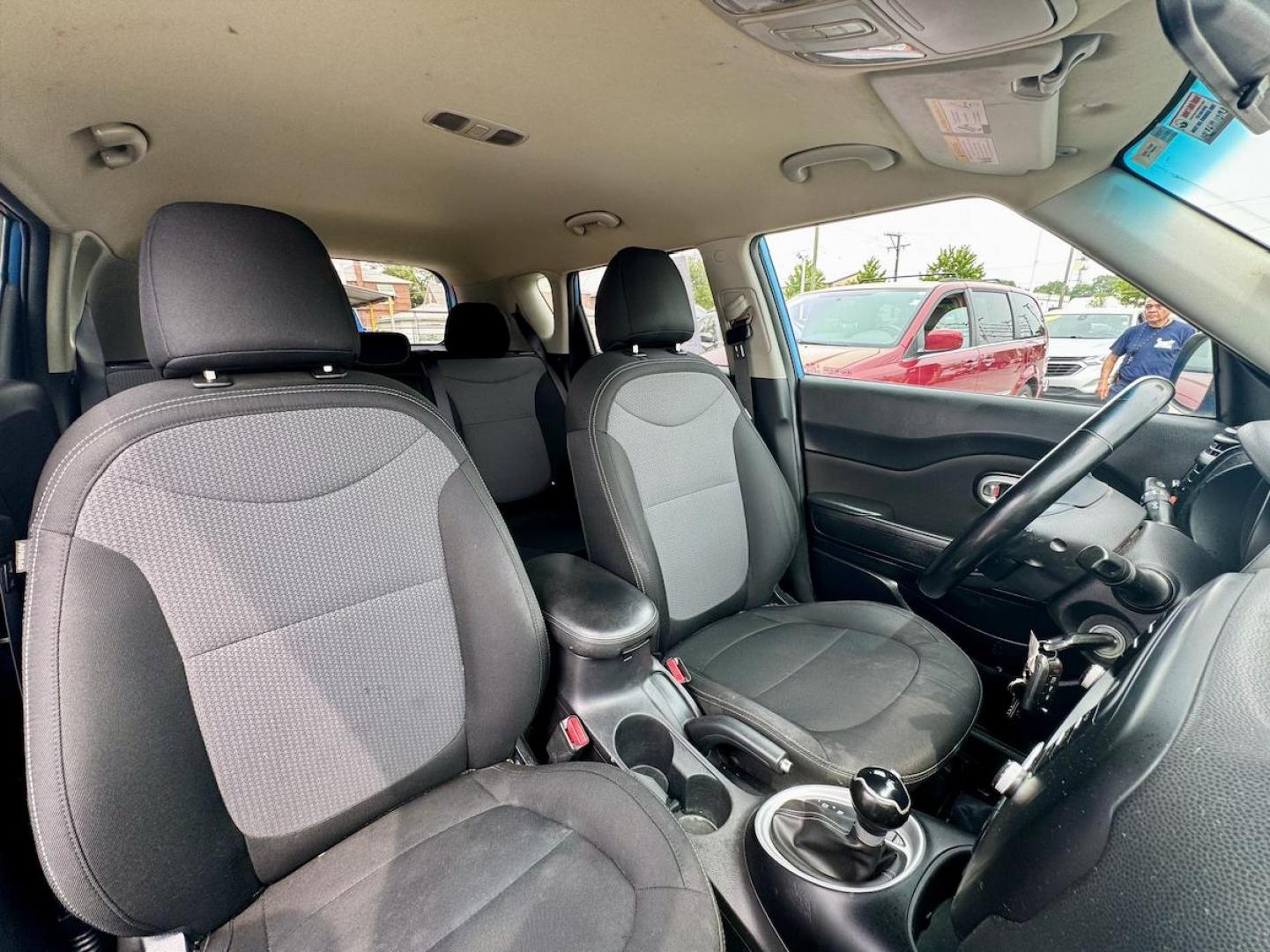 2017 BLUE Kia Soul + (KNDJP3A56H7) with an 2.0L L4 DOHC 16V engine, 6A transmission, located at 7600 S Western Ave., Chicago, IL, 60620, (773) 918-3980, 0.000000, 0.000000 - Photo#9