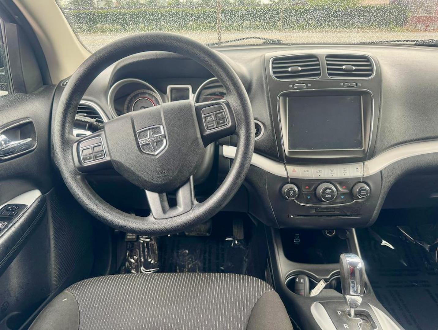 2019 GRAY Dodge Journey SE (3C4PDCBB6KT) with an 2.4L L6 DOHC 16V engine, 4A transmission, located at 7600 S Western Ave., Chicago, IL, 60620, (773) 918-3980, 0.000000, 0.000000 - Photo#6