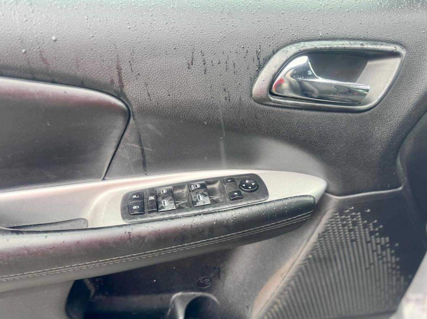 2019 GRAY Dodge Journey SE (3C4PDCBB6KT) with an 2.4L L6 DOHC 16V engine, 4A transmission, located at 7600 S Western Ave., Chicago, IL, 60620, (773) 918-3980, 0.000000, 0.000000 - Photo#13
