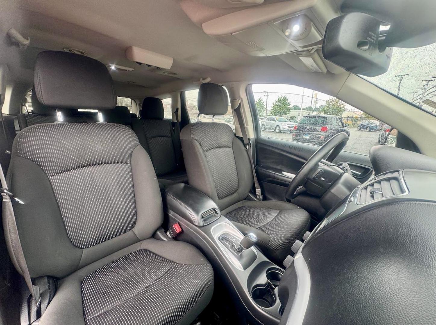 2019 GRAY Dodge Journey SE (3C4PDCBB6KT) with an 2.4L L6 DOHC 16V engine, 4A transmission, located at 7600 S Western Ave., Chicago, IL, 60620, (773) 918-3980, 0.000000, 0.000000 - Photo#9