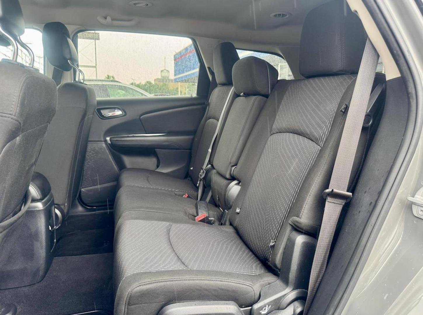2019 GRAY Dodge Journey SE (3C4PDCBB6KT) with an 2.4L L6 DOHC 16V engine, 4A transmission, located at 7600 S Western Ave., Chicago, IL, 60620, (773) 918-3980, 0.000000, 0.000000 - Photo#12