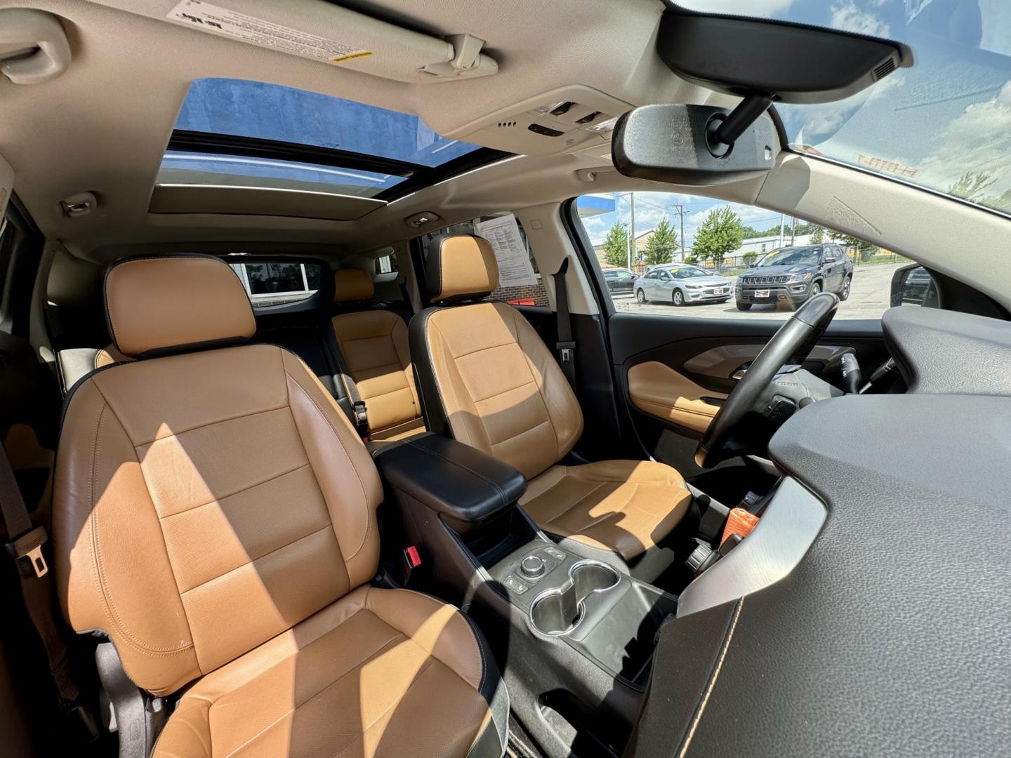 2018 WHITE GMC Terrain SLT (3GKALPEX2JL) with an 2.0L L4 DOHC 16V TURBO engine, 6A transmission, located at 7600 S Western Ave., Chicago, IL, 60620, (773) 918-3980, 0.000000, 0.000000 - Photo#9