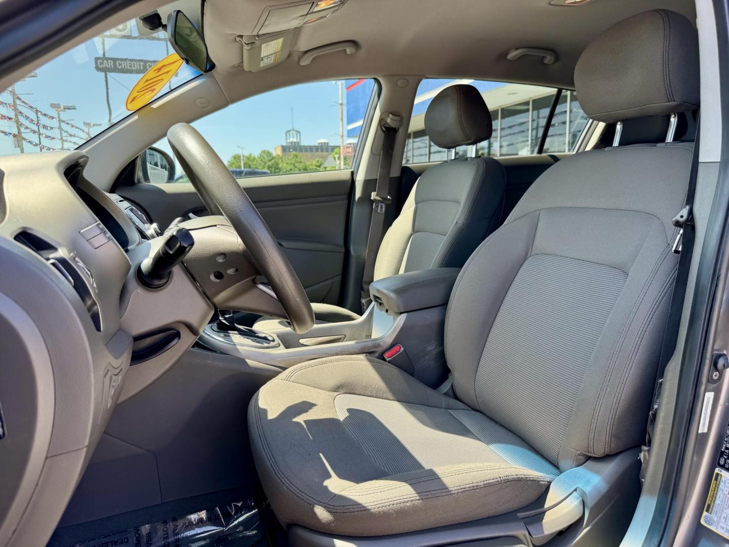 2014 BROWN Kia Sportage LX FWD (KNDPB3AC3E7) with an 2.4L V6 DOHC 24V engine, 6-Speed Automatic transmission, located at 7600 S Western Ave., Chicago, IL, 60620, (773) 918-3980, 0.000000, 0.000000 - Photo#7