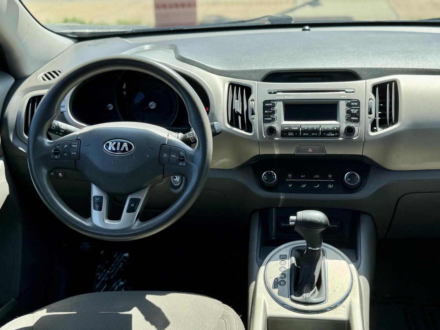2014 BROWN Kia Sportage LX FWD (KNDPB3AC3E7) with an 2.4L V6 DOHC 24V engine, 6-Speed Automatic transmission, located at 7600 S Western Ave., Chicago, IL, 60620, (773) 918-3980, 0.000000, 0.000000 - Photo#6