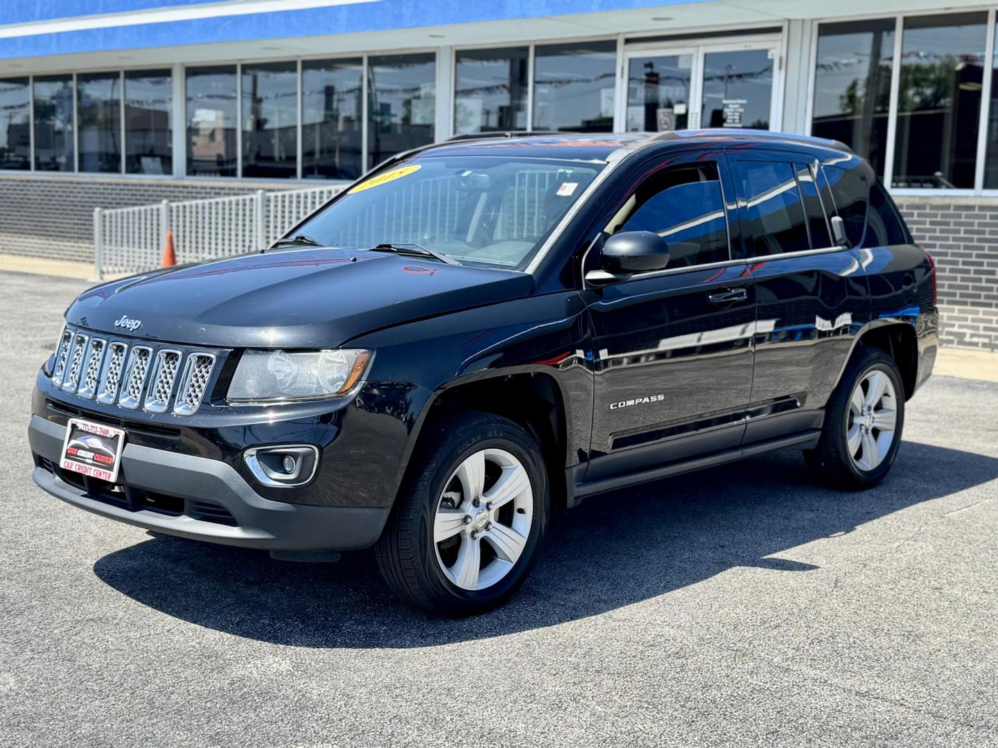 2015 BLACK Jeep Compass Latitude FWD (1C4NJCEAXFD) with an 2.0L L4 DOHC 16V engine, Continuously Variable Transmission transmission, located at 7600 S Western Ave., Chicago, IL, 60620, (773) 918-3980, 0.000000, 0.000000 - Photo#2
