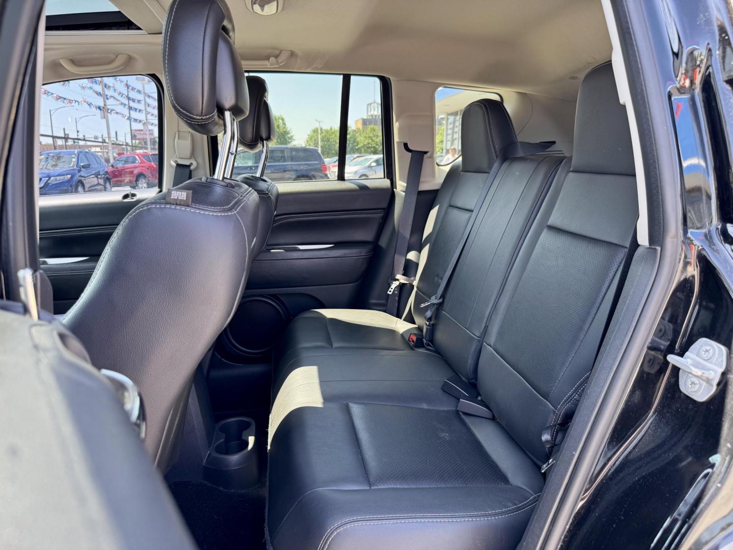 2015 BLACK Jeep Compass Latitude FWD (1C4NJCEAXFD) with an 2.0L L4 DOHC 16V engine, Continuously Variable Transmission transmission, located at 7600 S Western Ave., Chicago, IL, 60620, (773) 918-3980, 0.000000, 0.000000 - Photo#10
