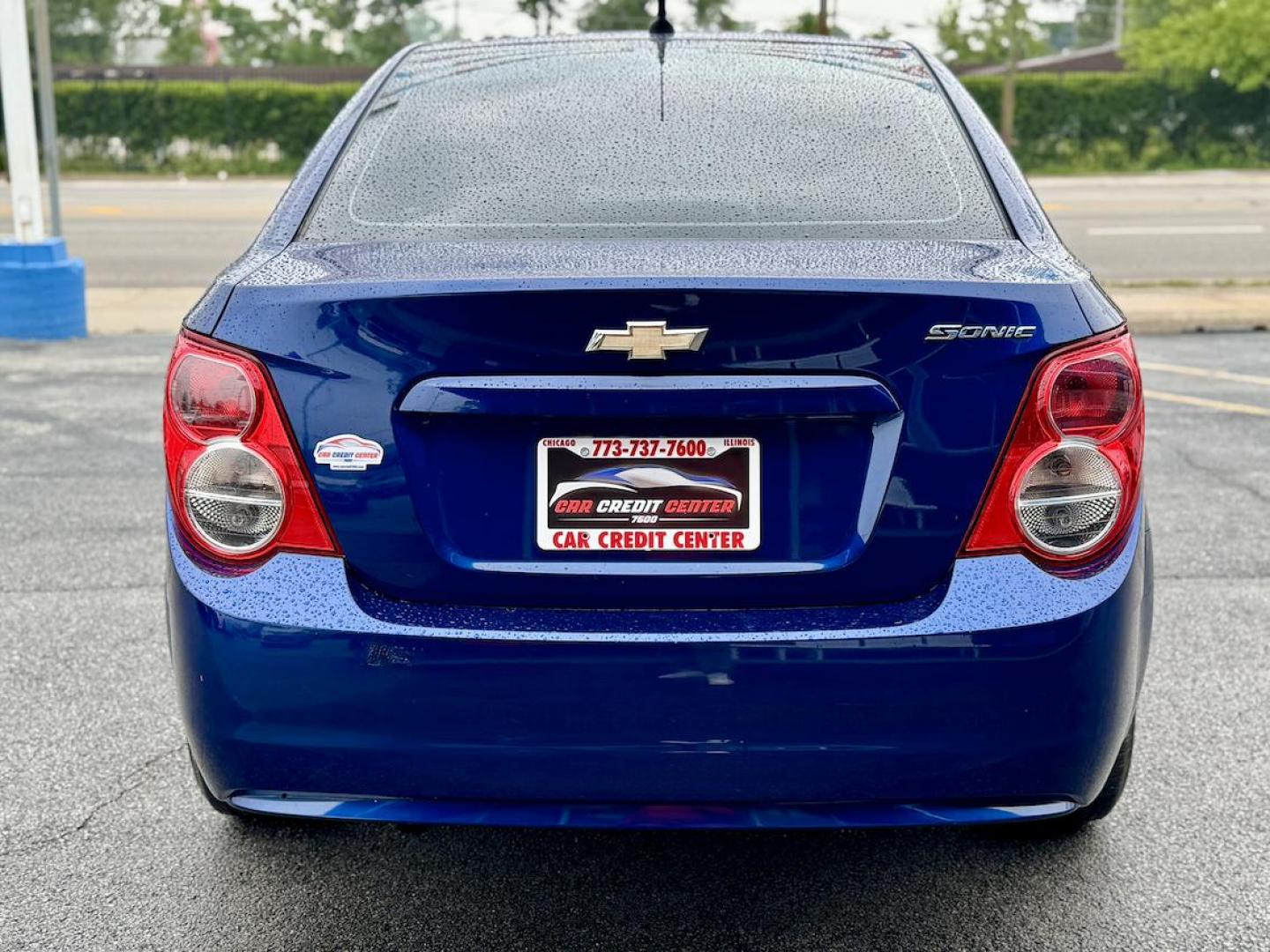 2012 BLUE Chevrolet Sonic 2LS Sedan (1G1JA5SH3C4) with an 1.8L L4 DOHC 24V FFV engine, 6-Speed Automatic transmission, located at 7600 S Western Ave., Chicago, IL, 60620, (773) 918-3980, 0.000000, 0.000000 - Photo#3