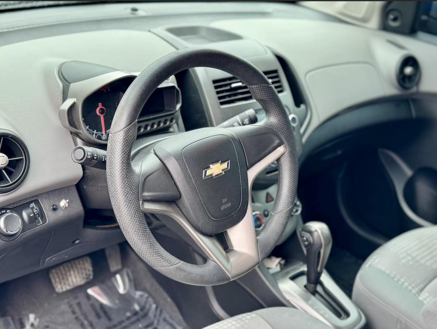 2012 BLUE Chevrolet Sonic 2LS Sedan (1G1JA5SH3C4) with an 1.8L L4 DOHC 24V FFV engine, 6-Speed Automatic transmission, located at 7600 S Western Ave., Chicago, IL, 60620, (773) 918-3980, 0.000000, 0.000000 - Photo#5