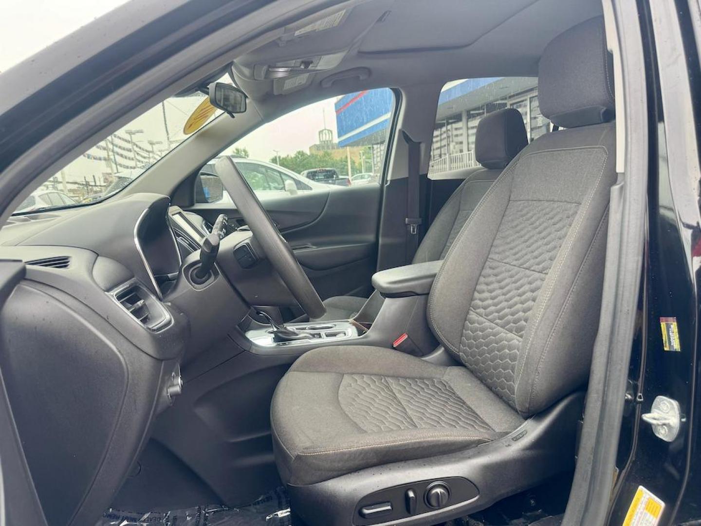 2019 BLACK Chevrolet Equinox LT 2WD (3GNAXKEV3KL) with an 1.5L L4 DIR DOHC 16V TURBO engine, 6A transmission, located at 7600 S Western Ave., Chicago, IL, 60620, (773) 918-3980, 0.000000, 0.000000 - Photo#7