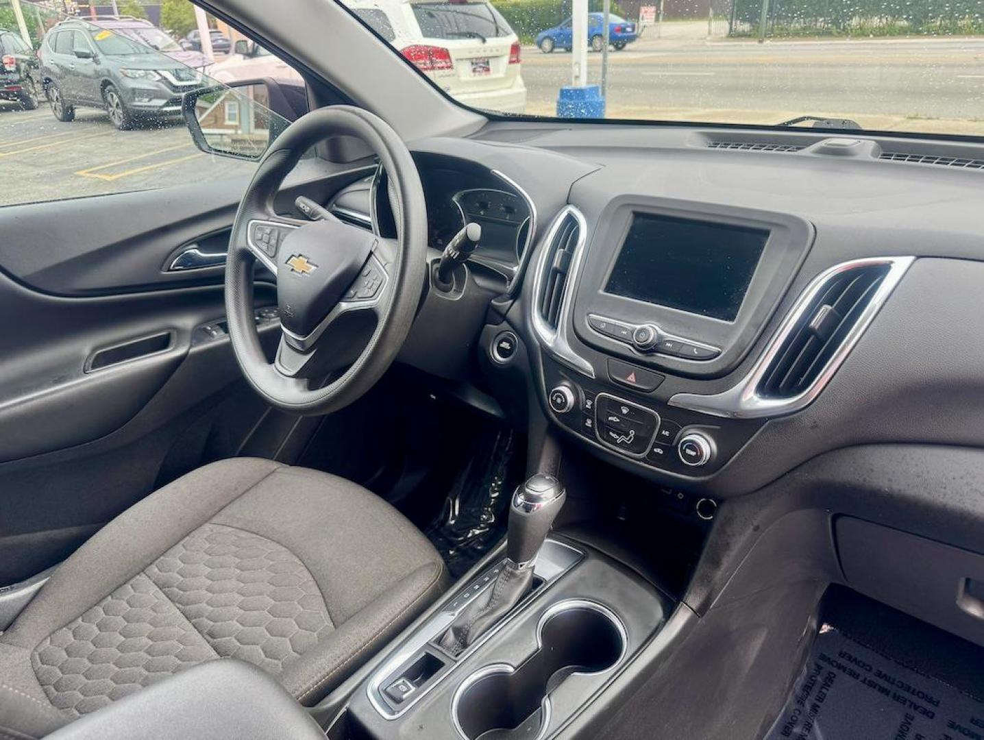 2019 BLACK Chevrolet Equinox LT 2WD (3GNAXKEV3KL) with an 1.5L L4 DIR DOHC 16V TURBO engine, 6A transmission, located at 7600 S Western Ave., Chicago, IL, 60620, (773) 918-3980, 0.000000, 0.000000 - Photo#8
