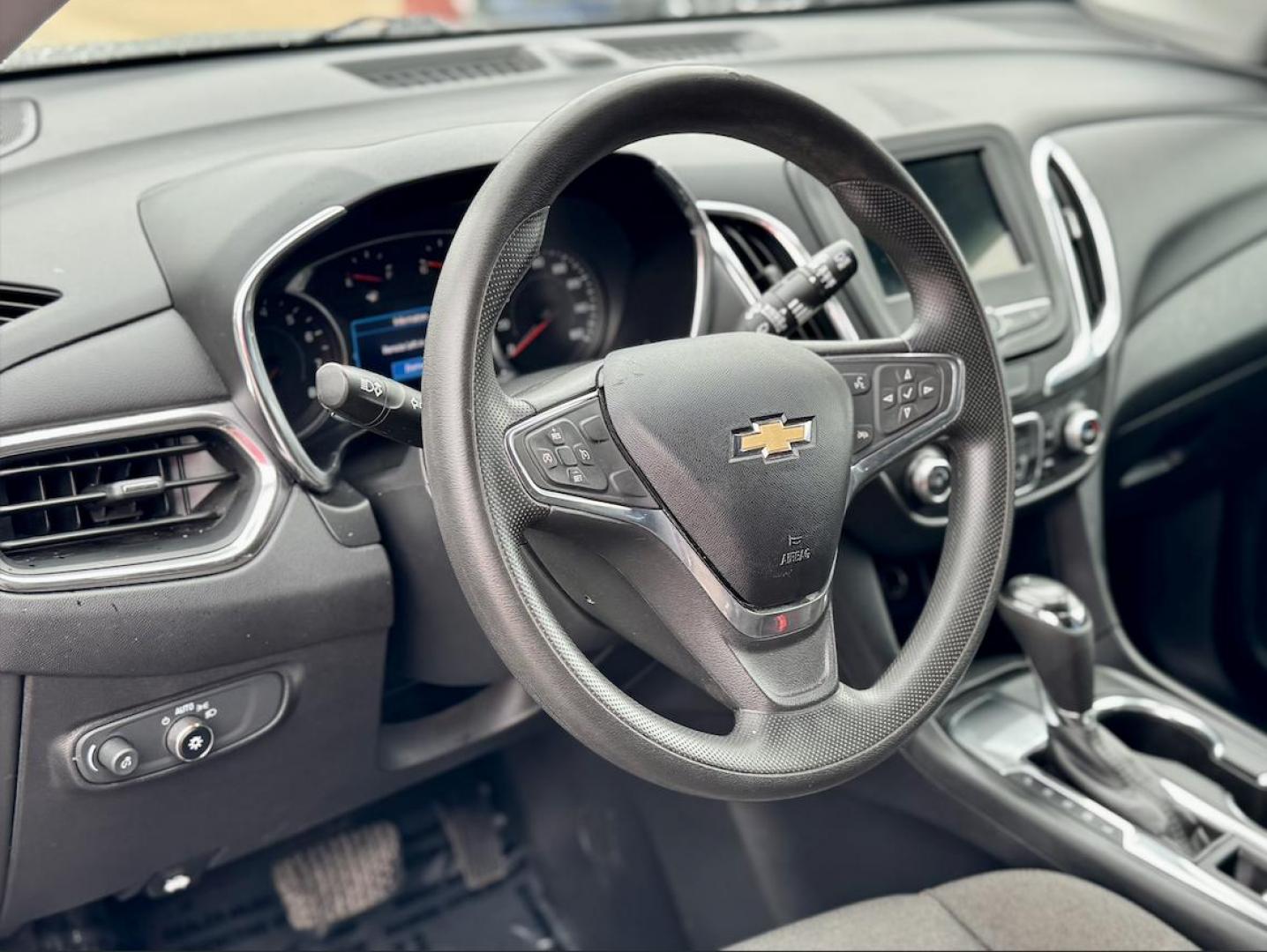 2019 BLACK Chevrolet Equinox LT 2WD (3GNAXKEV3KL) with an 1.5L L4 DIR DOHC 16V TURBO engine, 6A transmission, located at 7600 S Western Ave., Chicago, IL, 60620, (773) 918-3980, 0.000000, 0.000000 - Photo#5