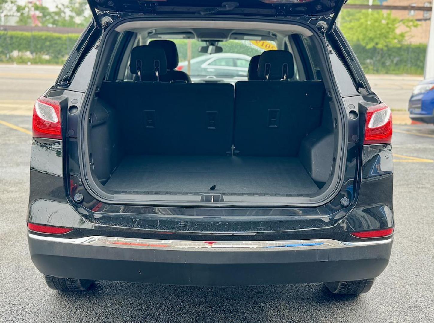 2019 BLACK Chevrolet Equinox LT 2WD (3GNAXKEV3KL) with an 1.5L L4 DIR DOHC 16V TURBO engine, 6A transmission, located at 7600 S Western Ave., Chicago, IL, 60620, (773) 918-3980, 0.000000, 0.000000 - Photo#4