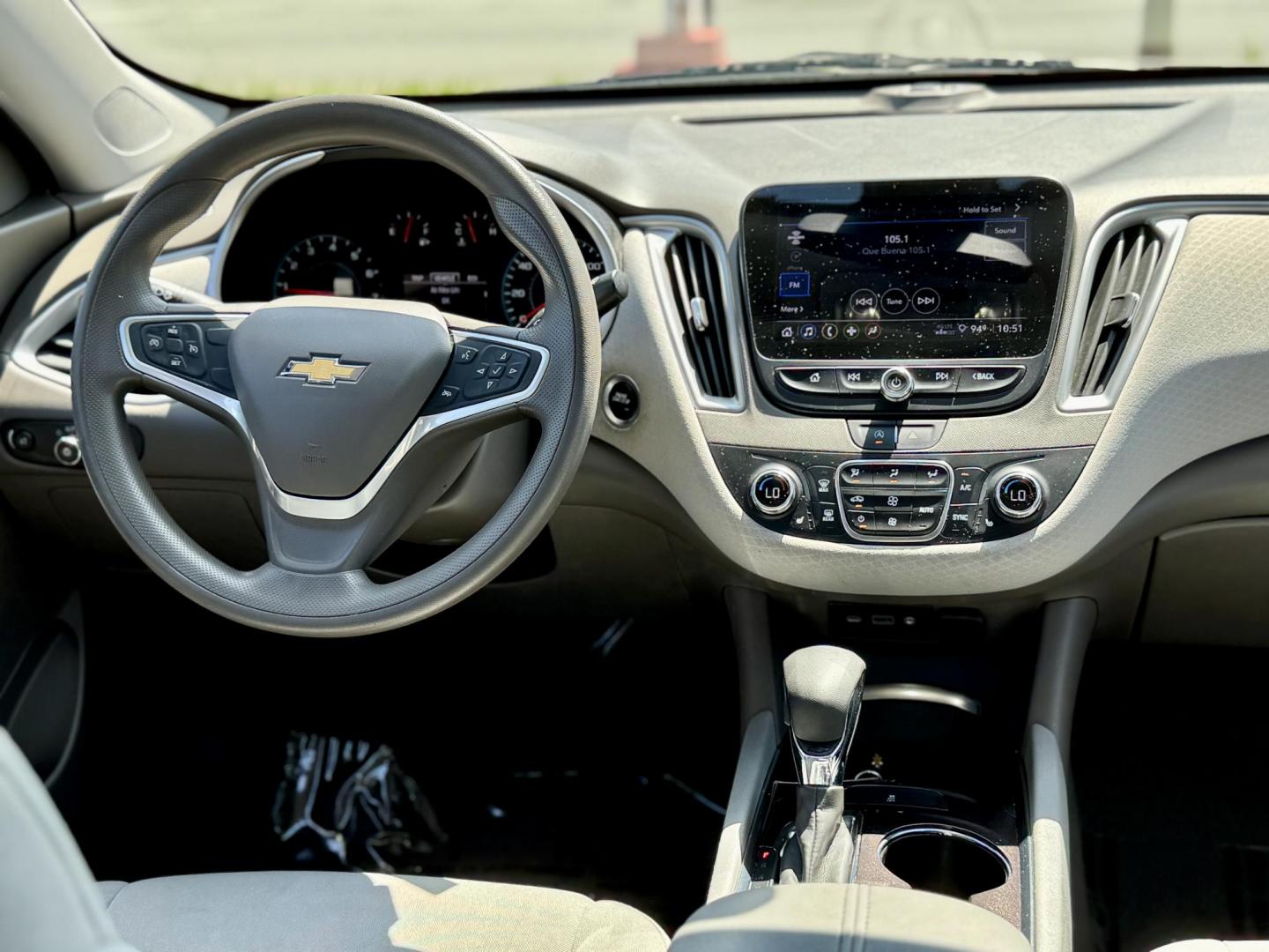 2022 GRAY Chevrolet Malibu LT (1G1ZD5ST6NF) with an 1.5L L4 DOHC 16V engine, 6A transmission, located at 7600 S Western Ave., Chicago, IL, 60620, (773) 918-3980, 0.000000, 0.000000 - Photo#6
