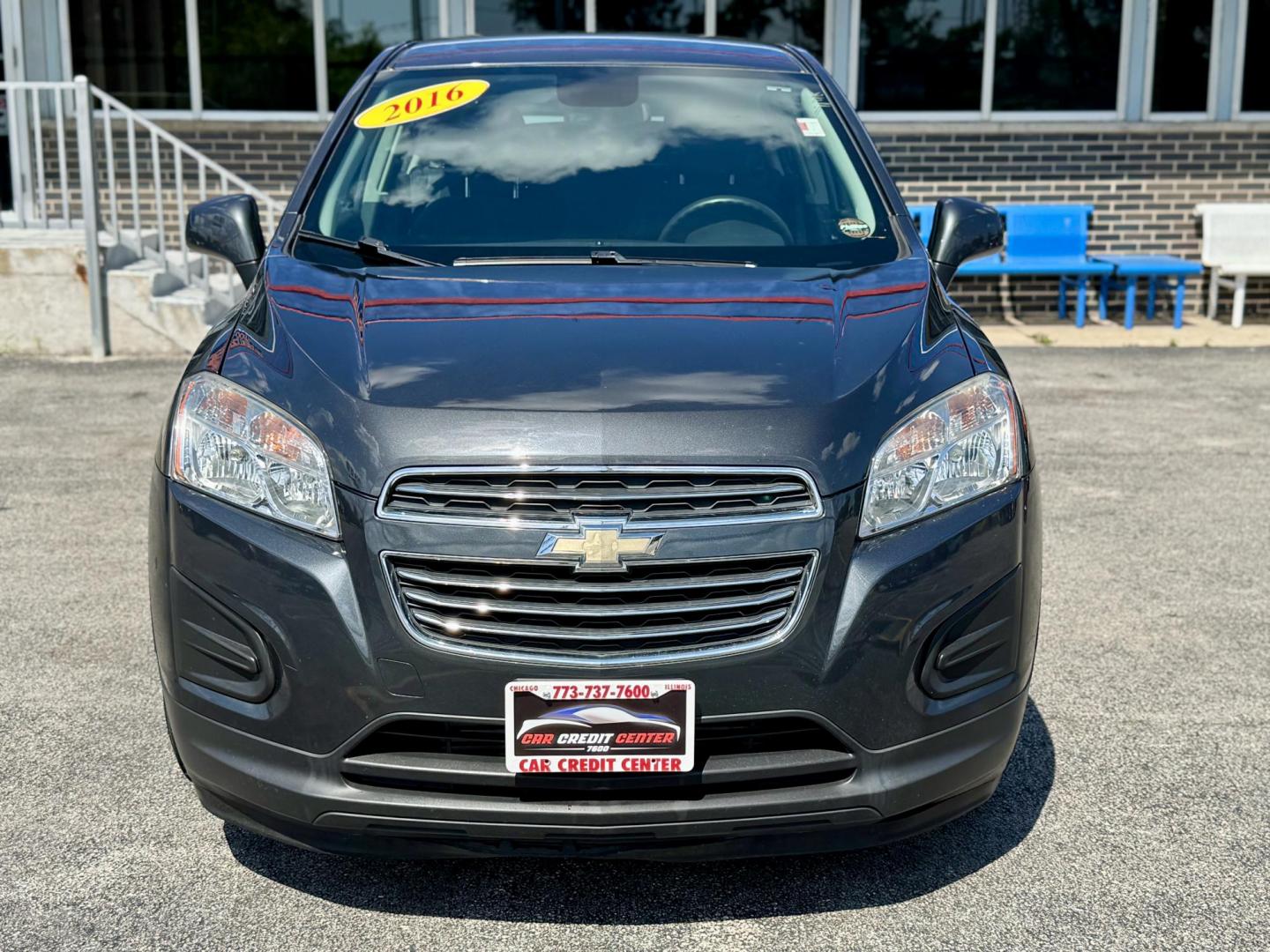 2016 GRAY Chevrolet Trax LS FWD (3GNCJKSB3GL) with an 1.4L L4 DOHC 16V engine, 6A transmission, located at 7600 S Western Ave., Chicago, IL, 60620, (773) 918-3980, 0.000000, 0.000000 - Photo#1