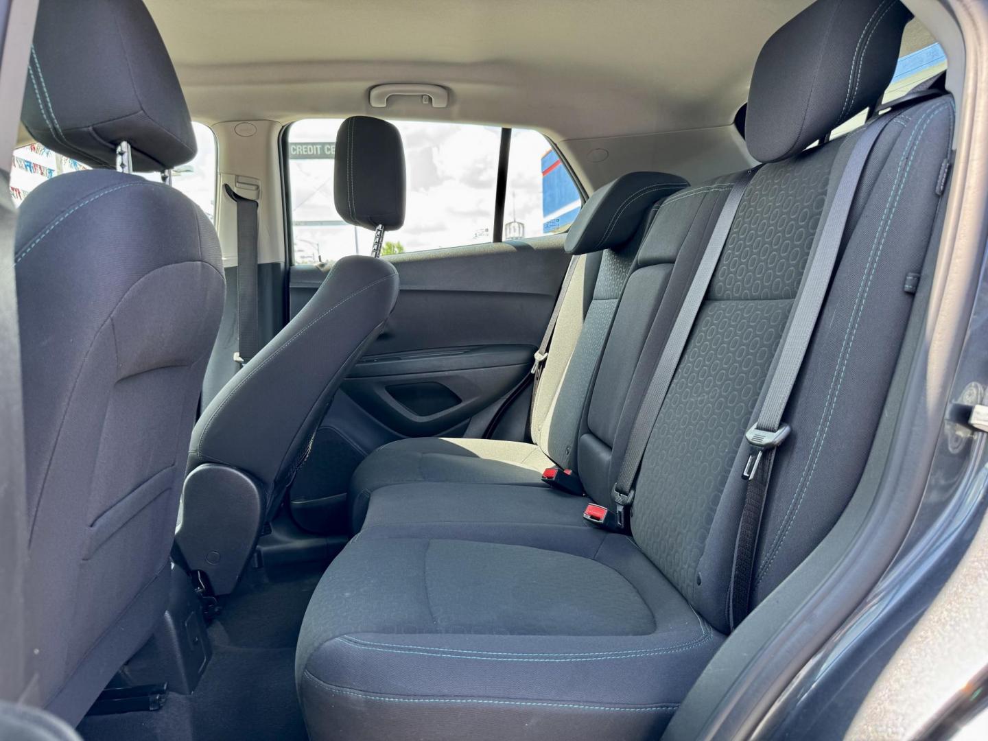 2016 GRAY Chevrolet Trax LS FWD (3GNCJKSB3GL) with an 1.4L L4 DOHC 16V engine, 6A transmission, located at 7600 S Western Ave., Chicago, IL, 60620, (773) 918-3980, 0.000000, 0.000000 - Photo#10