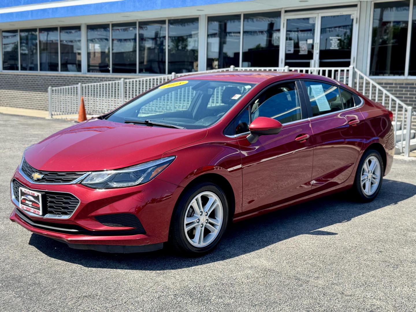 2018 RED Chevrolet Cruze LT Auto (1G1BE5SM8J7) with an 1.4L L4 DOHC 16V TURBO engine, 6A transmission, located at 7600 S Western Ave., Chicago, IL, 60620, (773) 918-3980, 0.000000, 0.000000 - Photo#2