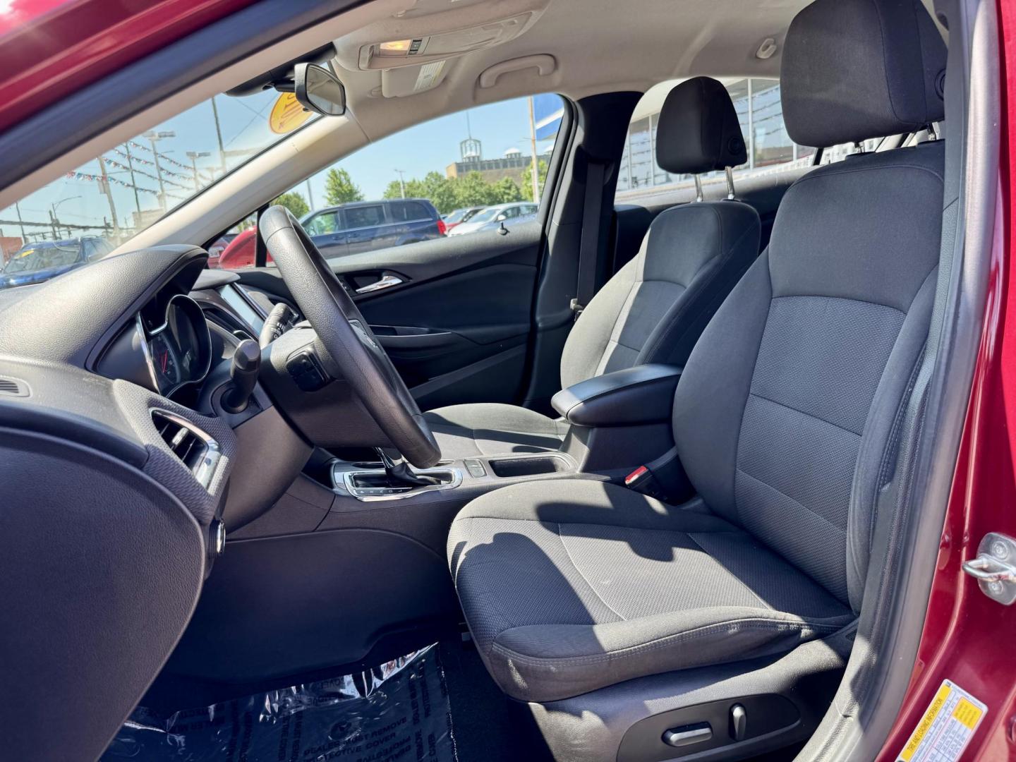 2018 RED Chevrolet Cruze LT Auto (1G1BE5SM8J7) with an 1.4L L4 DOHC 16V TURBO engine, 6A transmission, located at 7600 S Western Ave., Chicago, IL, 60620, (773) 918-3980, 0.000000, 0.000000 - Photo#7