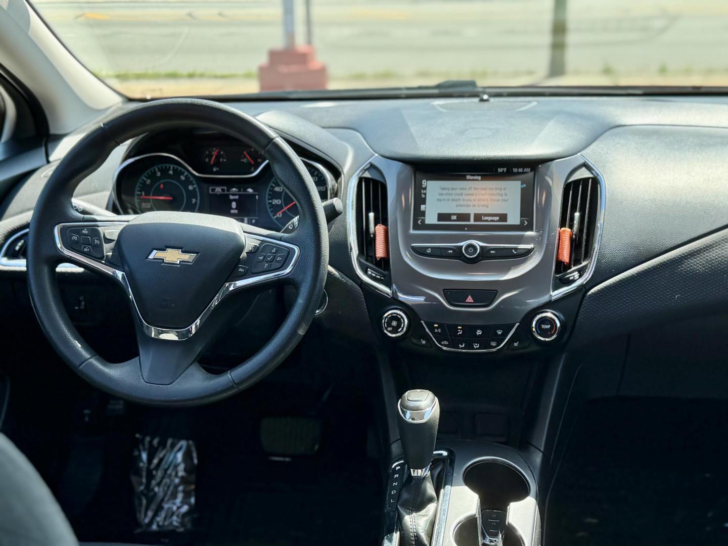 2018 RED Chevrolet Cruze LT Auto (1G1BE5SM8J7) with an 1.4L L4 DOHC 16V TURBO engine, 6A transmission, located at 7600 S Western Ave., Chicago, IL, 60620, (773) 918-3980, 0.000000, 0.000000 - Photo#6