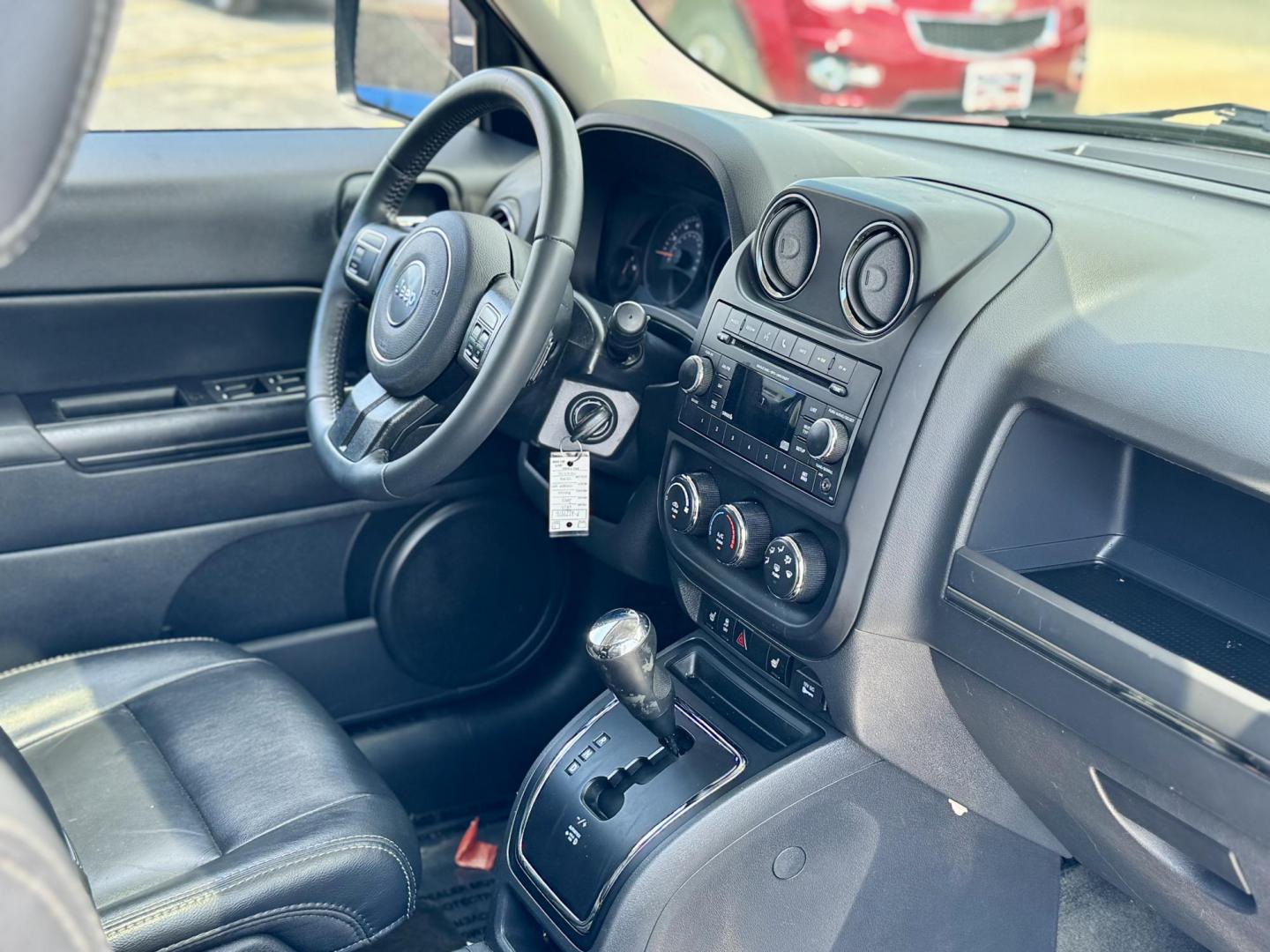 2016 SILVER Jeep Patriot Latitude 2WD (1C4NJPFA9GD) with an 2.0L L4 DOHC 16V engine, located at 7600 S Western Ave., Chicago, IL, 60620, (773) 918-3980, 0.000000, 0.000000 - Photo#8