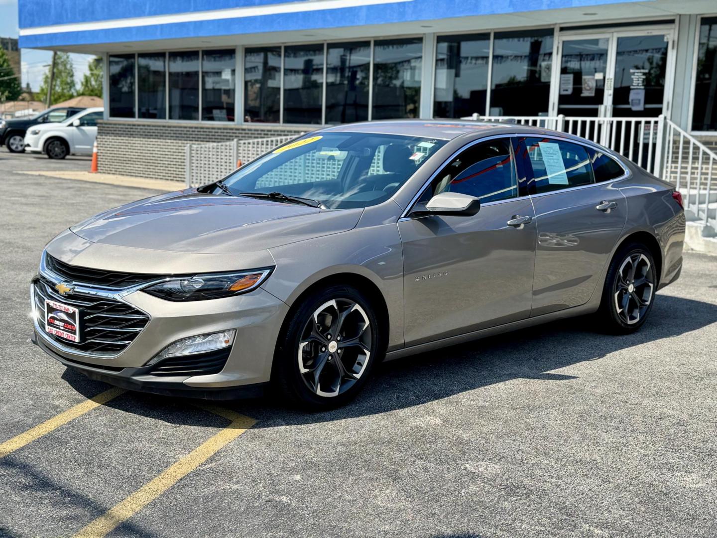 2022 GRAY Chevrolet Malibu LT (1G1ZD5ST5NF) with an 1.5L L4 DOHC 16V engine, 6A transmission, located at 7600 S Western Ave., Chicago, IL, 60620, (773) 918-3980, 0.000000, 0.000000 - Photo#2
