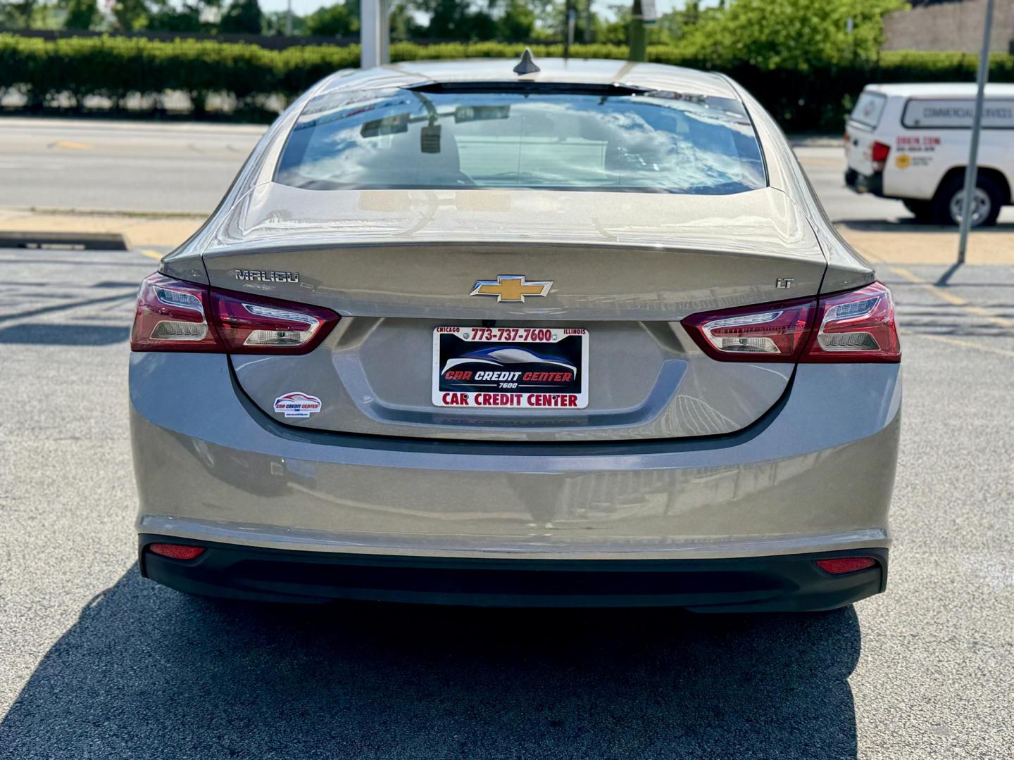 2022 GRAY Chevrolet Malibu LT (1G1ZD5ST5NF) with an 1.5L L4 DOHC 16V engine, 6A transmission, located at 7600 S Western Ave., Chicago, IL, 60620, (773) 918-3980, 0.000000, 0.000000 - Photo#3