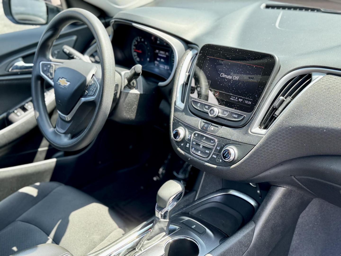 2022 GRAY Chevrolet Malibu LT (1G1ZD5ST5NF) with an 1.5L L4 DOHC 16V engine, 6A transmission, located at 7600 S Western Ave., Chicago, IL, 60620, (773) 918-3980, 0.000000, 0.000000 - Photo#8