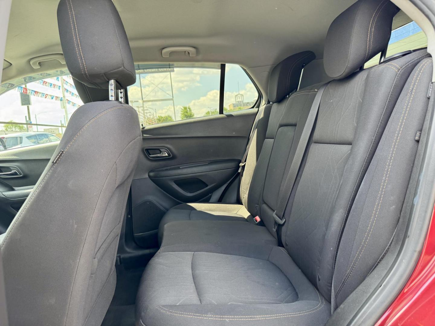 2018 RED Chevrolet Trax LT AWD (3GNCJPSB9JL) with an 1.4L L4 DOHC 16V engine, 6A transmission, located at 7600 S Western Ave., Chicago, IL, 60620, (773) 918-3980, 0.000000, 0.000000 - Photo#10