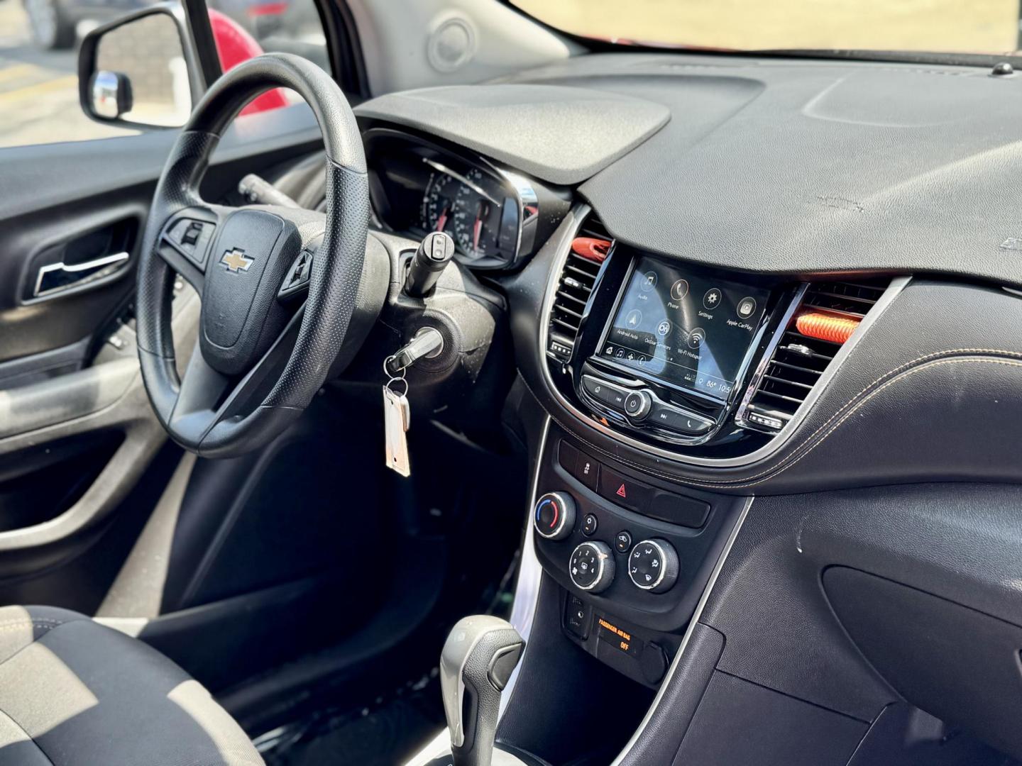 2018 RED Chevrolet Trax LT AWD (3GNCJPSB9JL) with an 1.4L L4 DOHC 16V engine, 6A transmission, located at 7600 S Western Ave., Chicago, IL, 60620, (773) 918-3980, 0.000000, 0.000000 - Photo#8